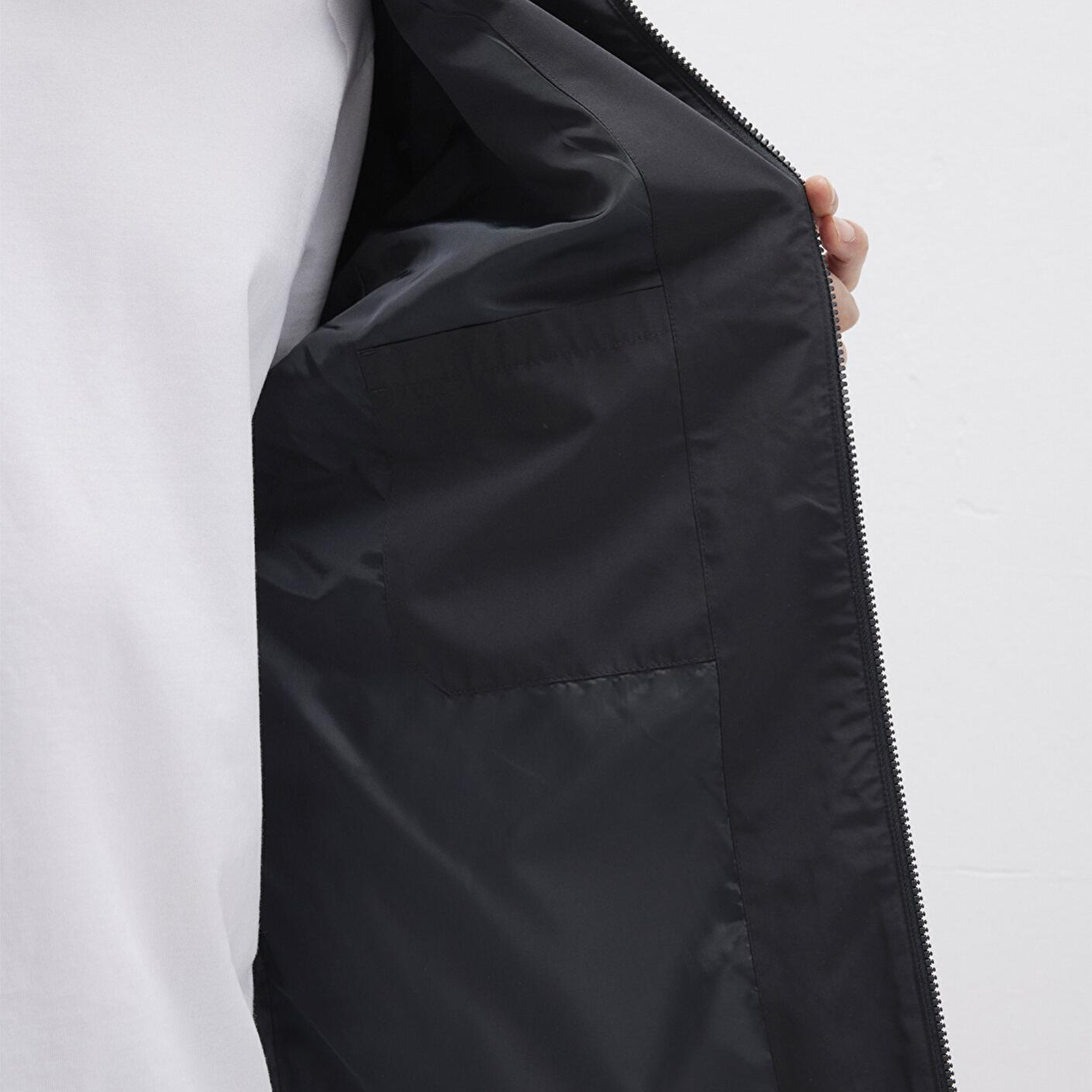 Mavi Kapüşonlu Siyah Mont 0110641-71379