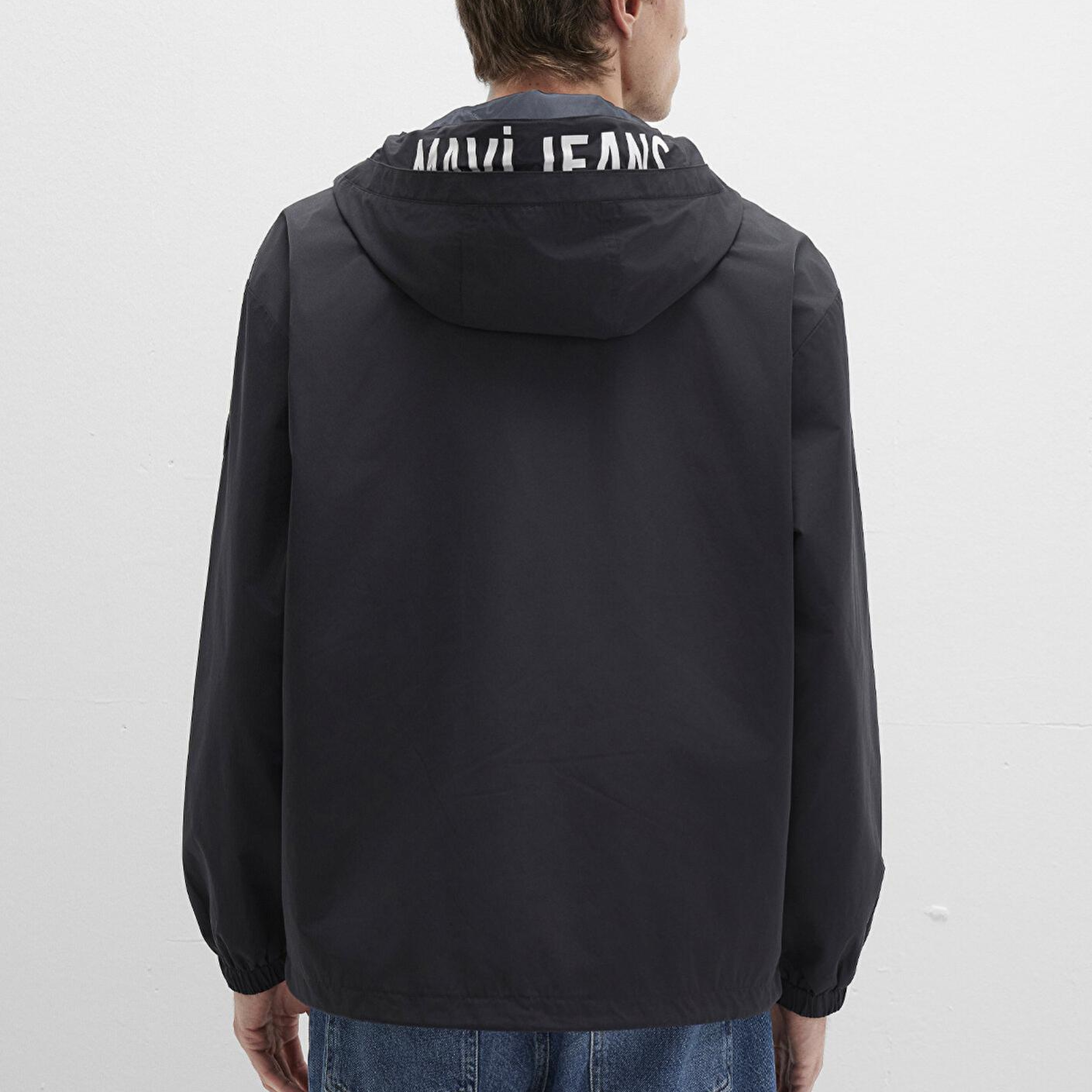 Mavi Kapüşonlu Siyah Mont 0110641-71379