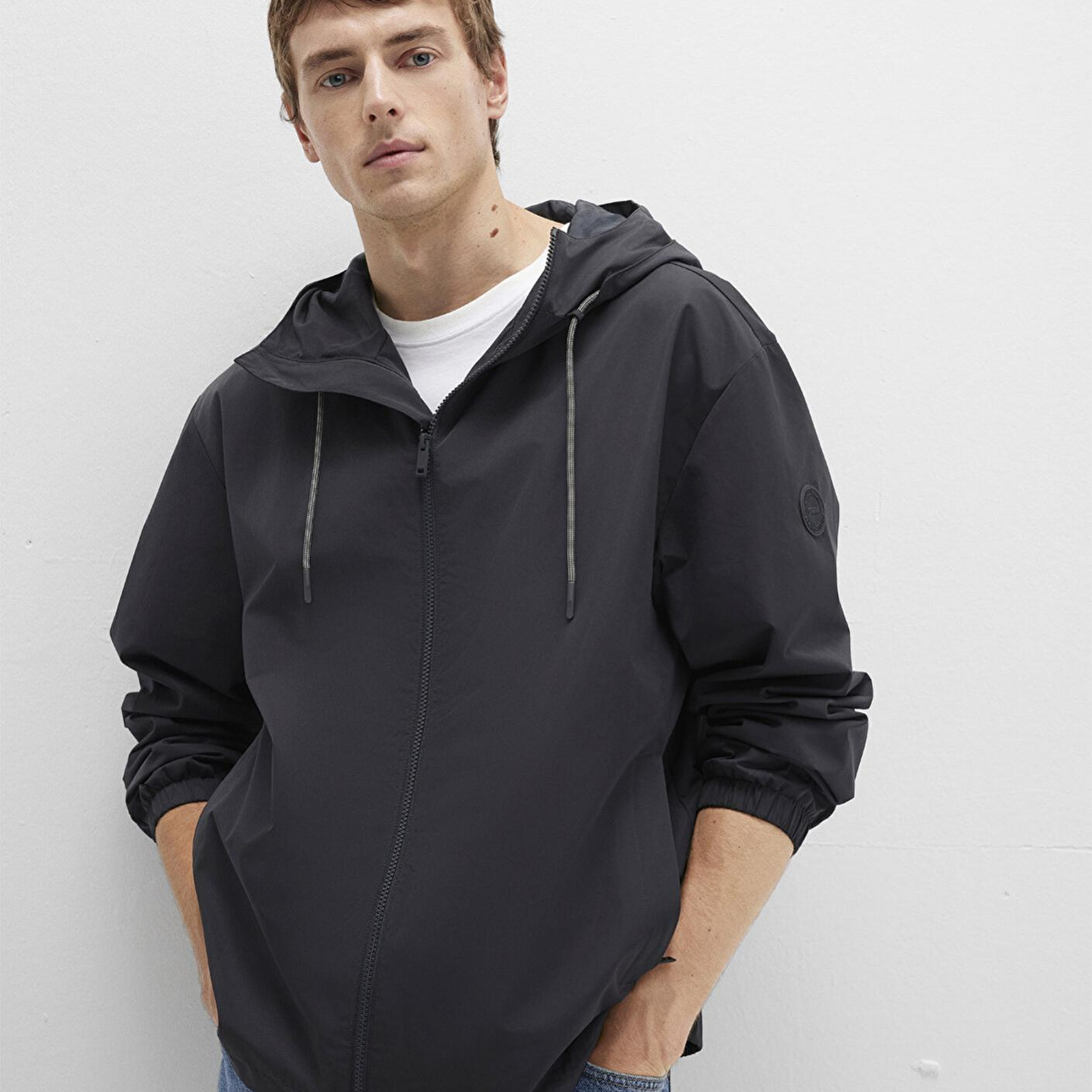 Mavi Kapüşonlu Siyah Mont 0110641-71379