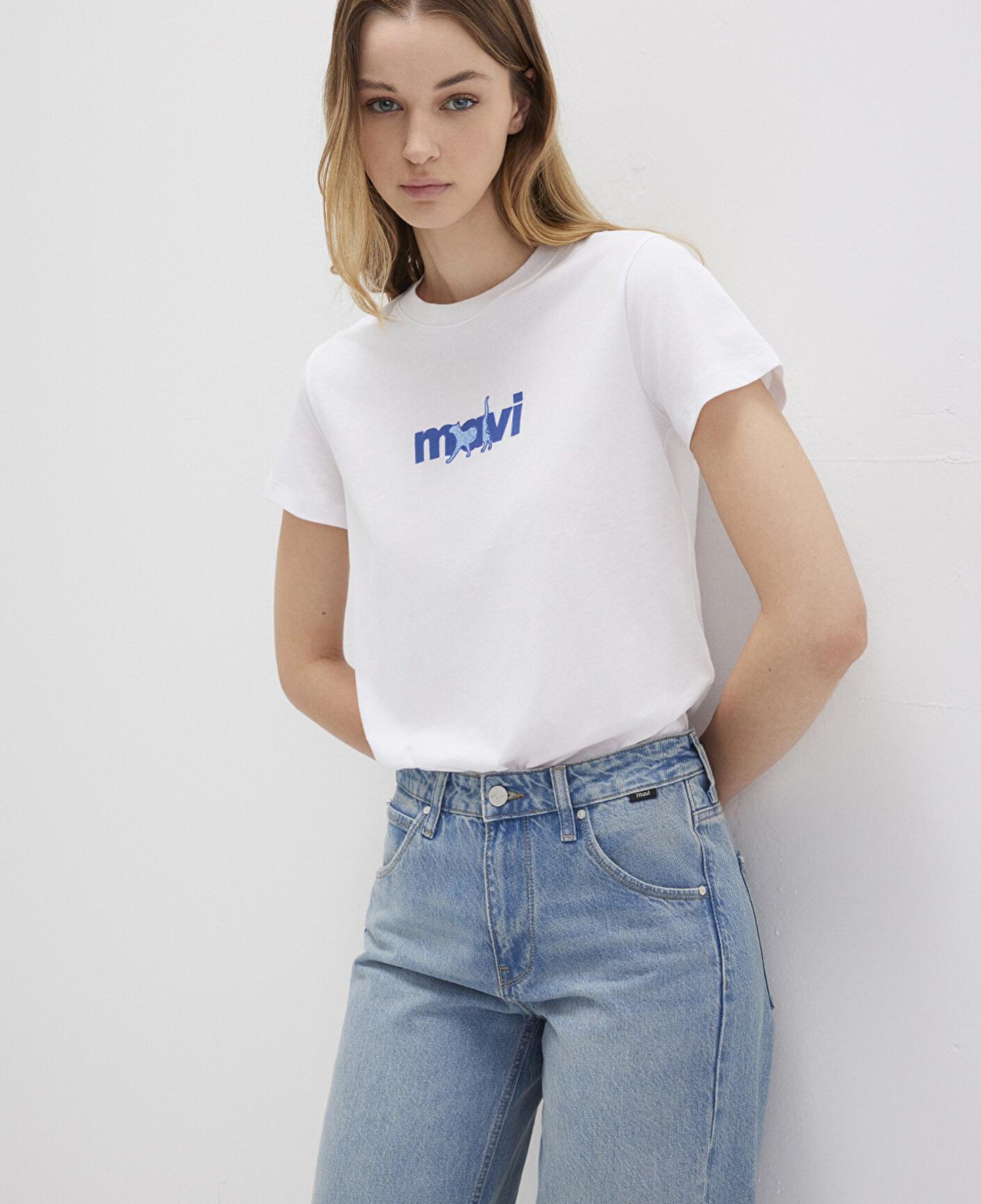 Mavi Mavi Kedi Baskılı Beyaz Tişört Semi Slim Fit / Yarı Dar Kesim 1613287-620