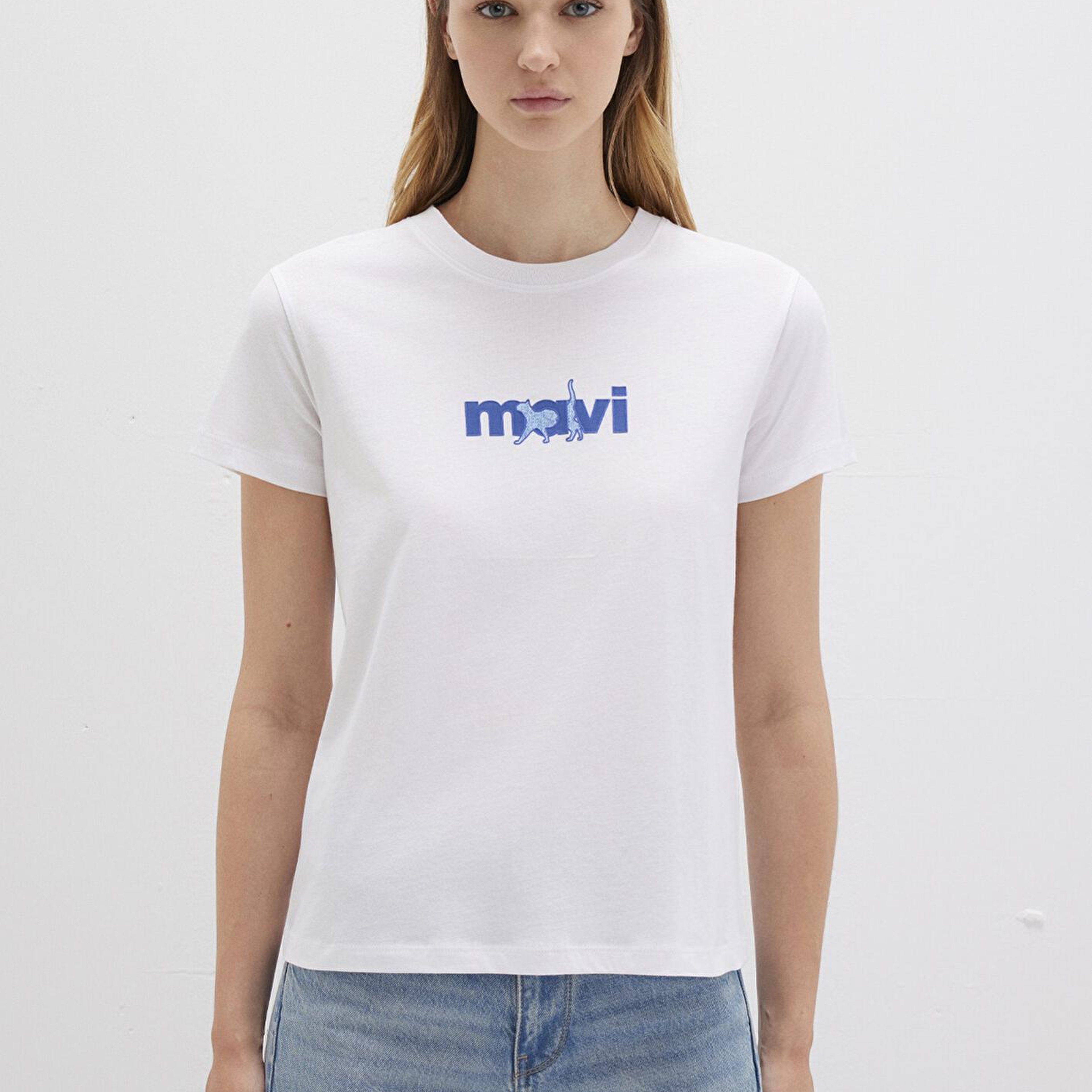 Mavi Mavi Kedi Baskılı Beyaz Tişört Semi Slim Fit / Yarı Dar Kesim 1613287-620