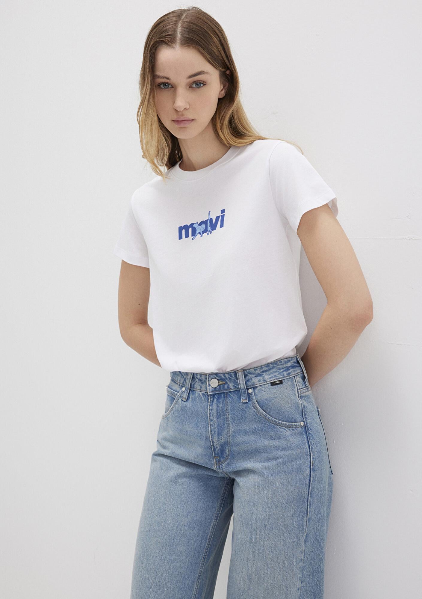 Mavi Mavi Kedi Baskılı Beyaz Tişört Semi Slim Fit / Yarı Dar Kesim 1613287-620