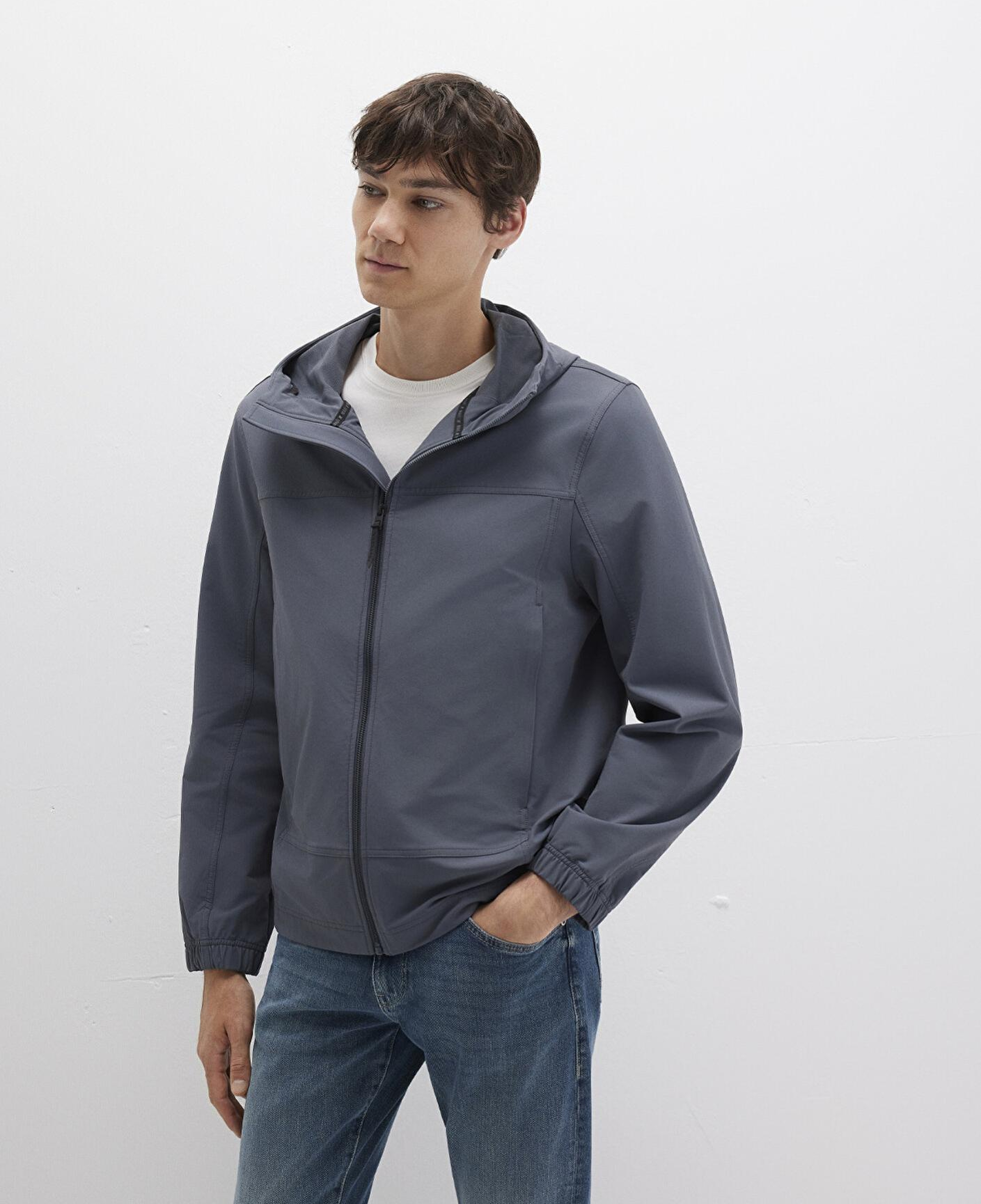 Mavi Su İtici Kapüşonlu Antrasit Ceket Regular Fit / Normal Kesim 0110643-80776