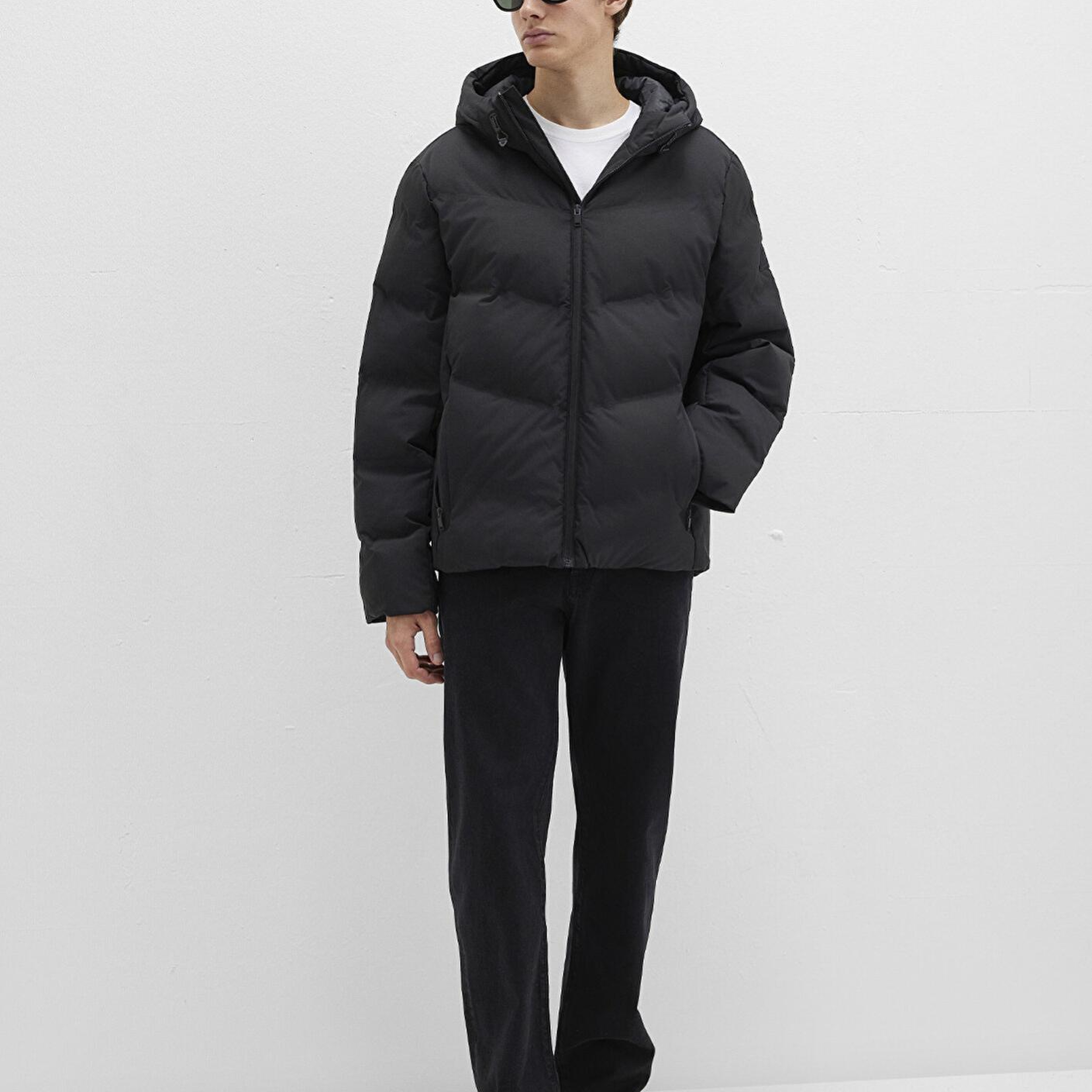 Mavi Su İtici Kapüşonlu Siyah Şişme Mont 0110651-71379