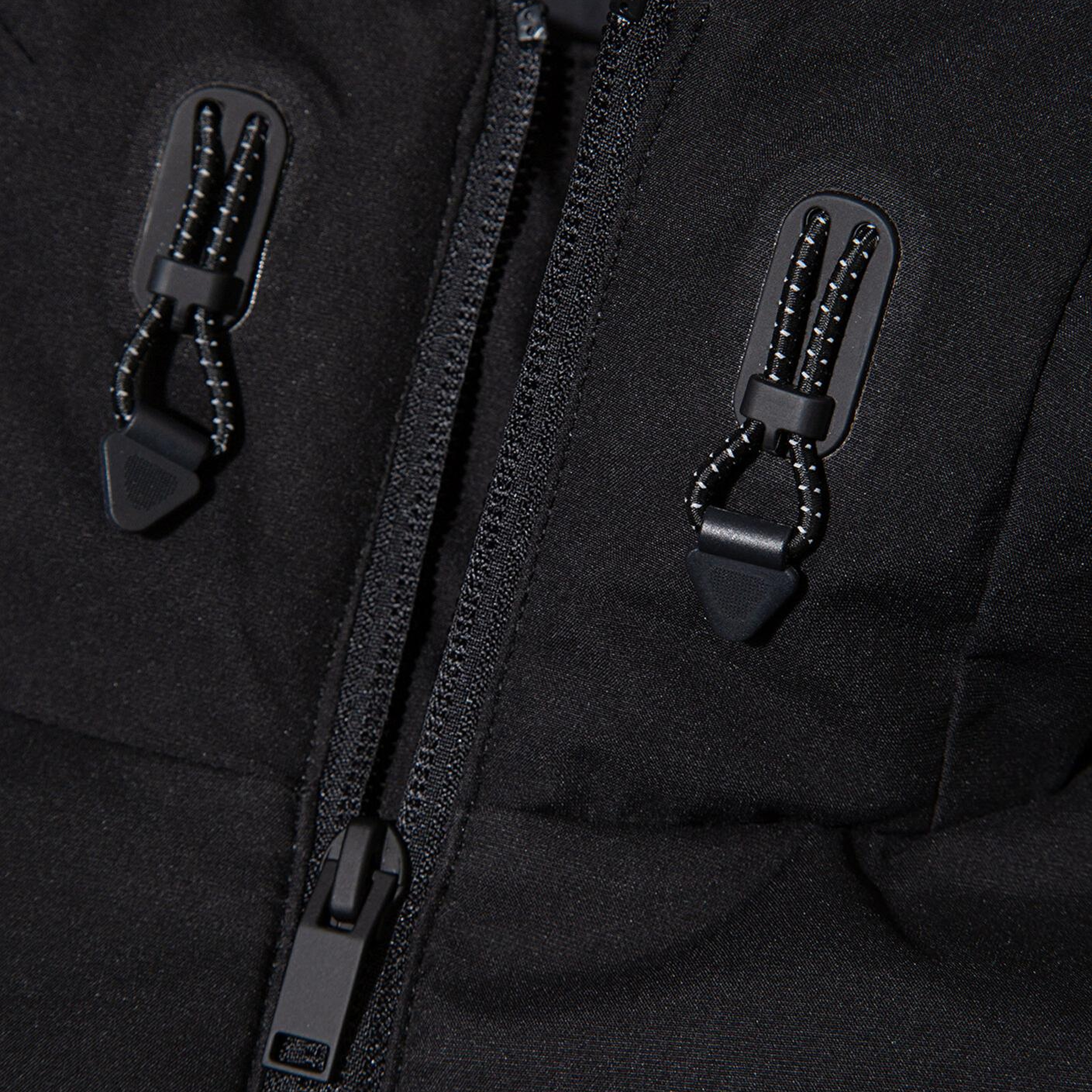 Mavi Su İtici Kapüşonlu Siyah Şişme Mont 0110651-71379