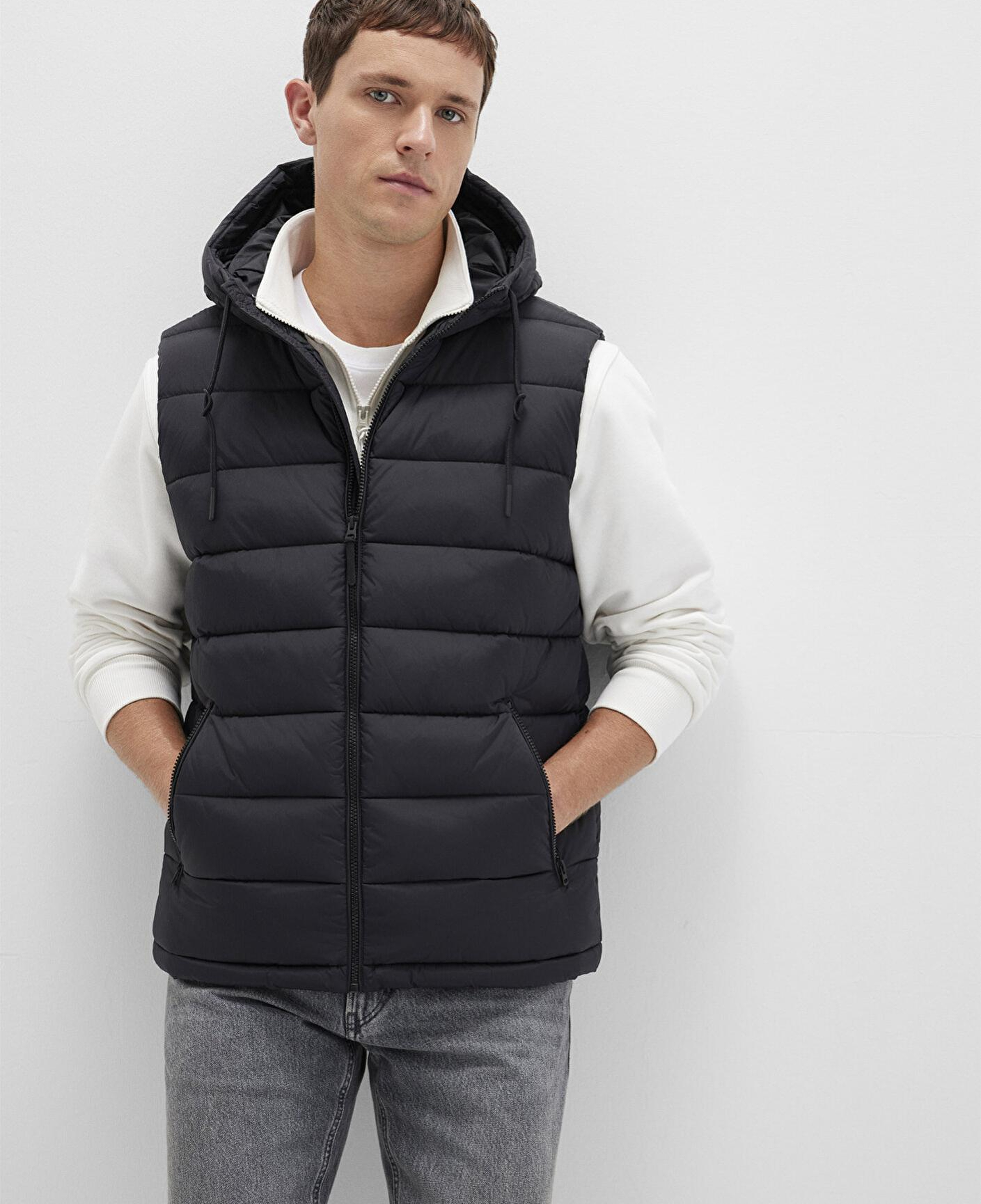 Mavi Kapüşonlu Siyah Şişme Yelek Regular Fit / Normal Kesim 0110604-71379