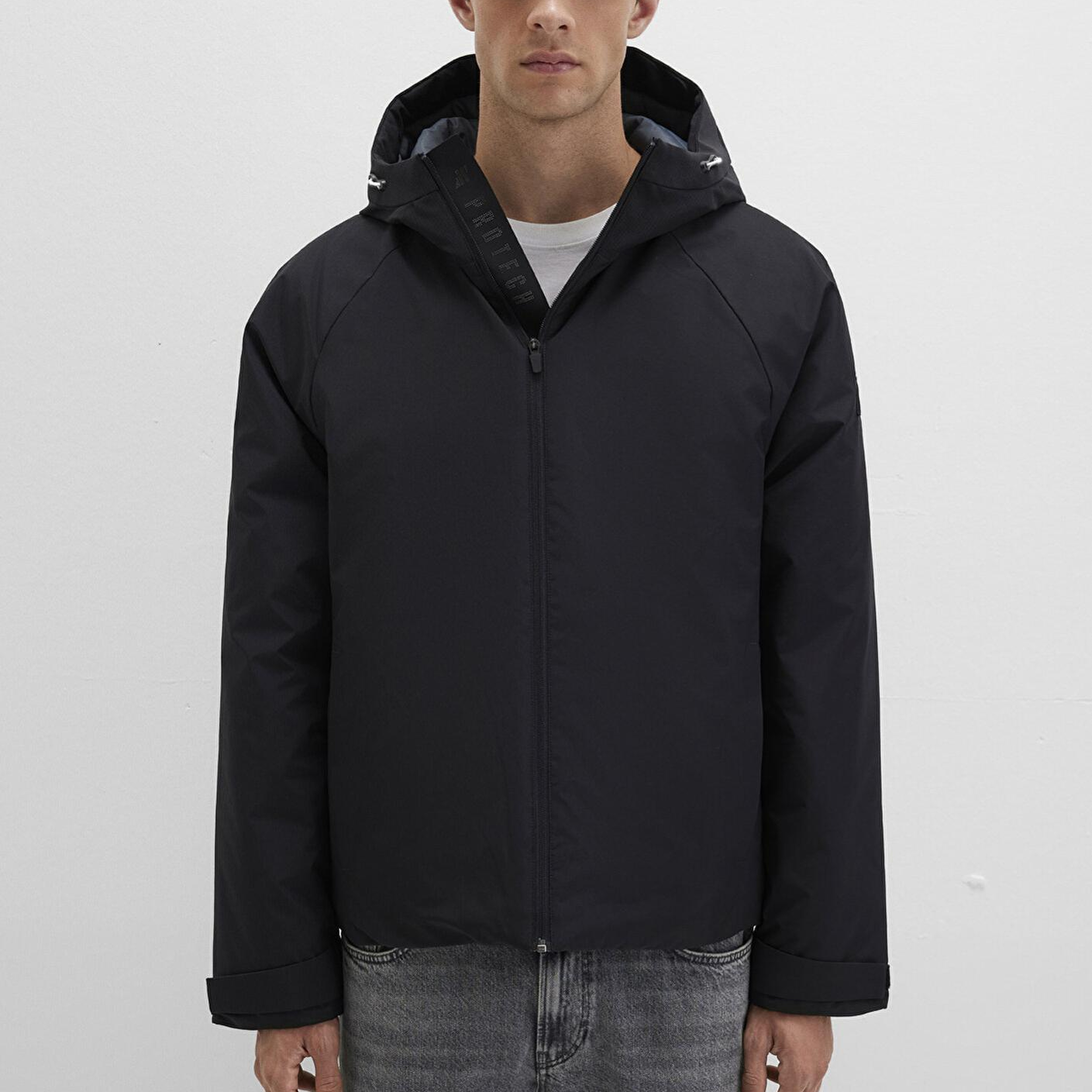 Mavi Su İtici Kapüşonlu Siyah Mont 0110615-71379