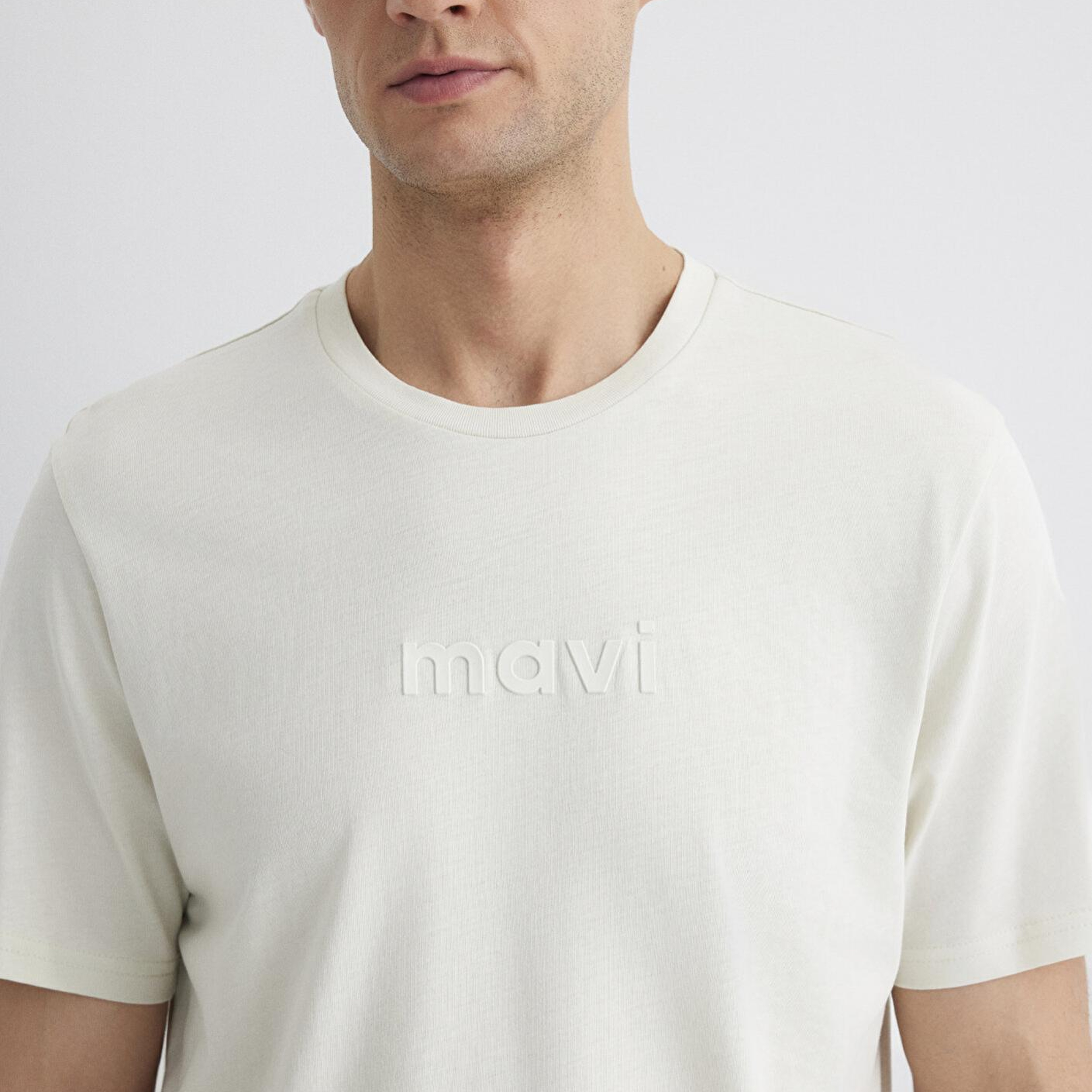 Mavi Mavi Logo Baskılı Ekru Tişört Regular Fit / Normal Kesim 0612732-70142