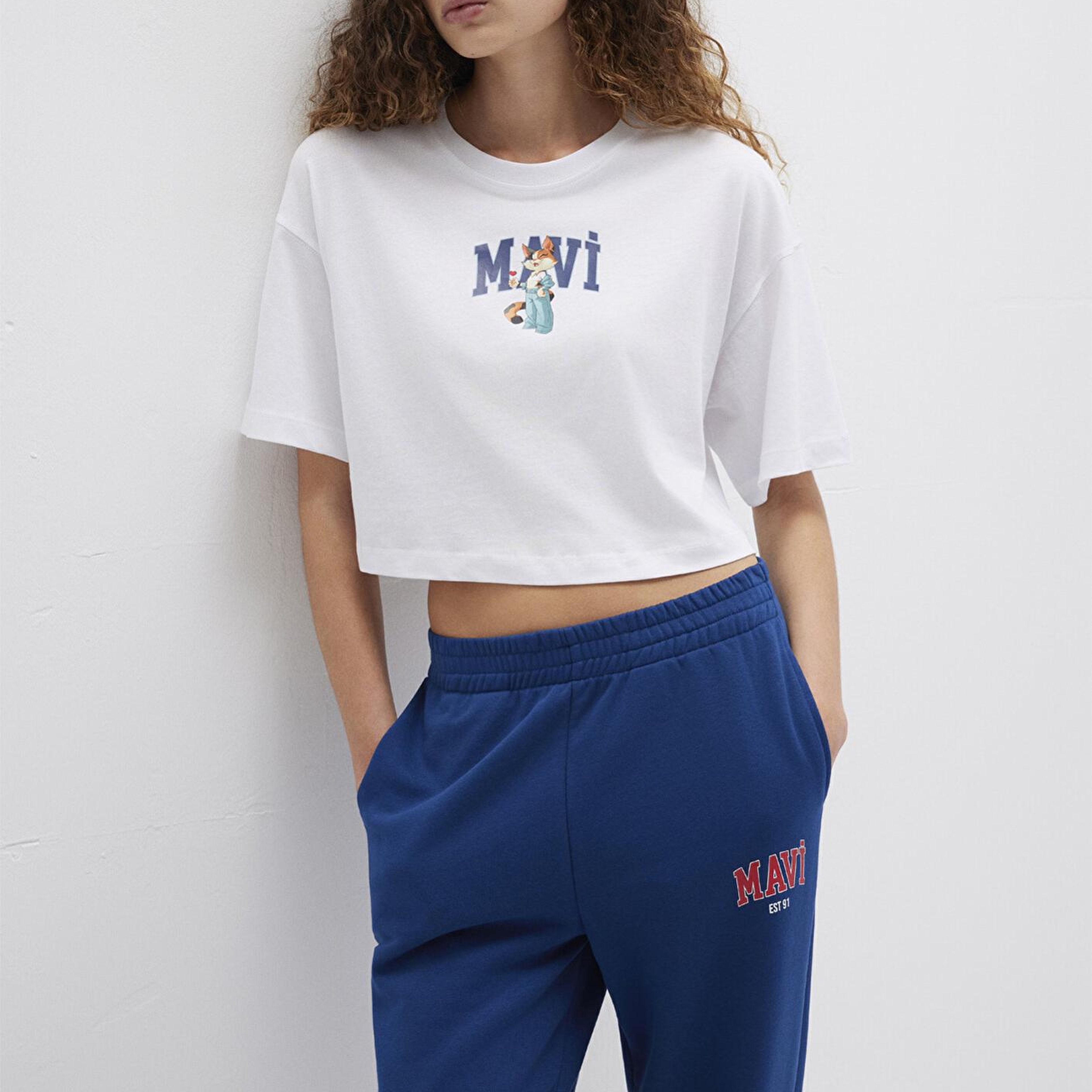 Mavi Kedi Logo Baskılı Beyaz Tişört Crop / Kısa Kesim 1613284-620