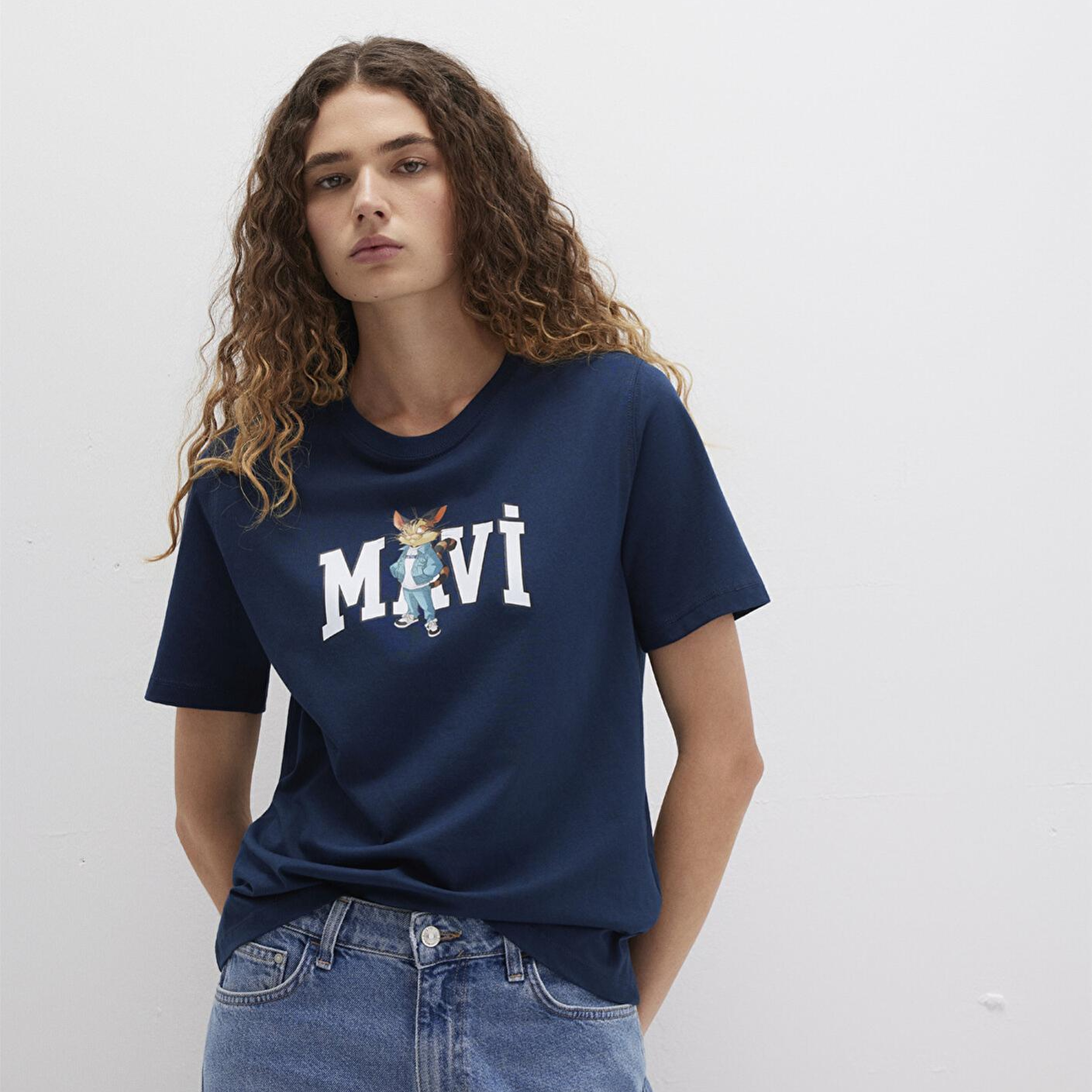 Mavi Kedi Logo Baskılı Lacivert Tişört Regular Fit / Normal Kesim 1613282-82454