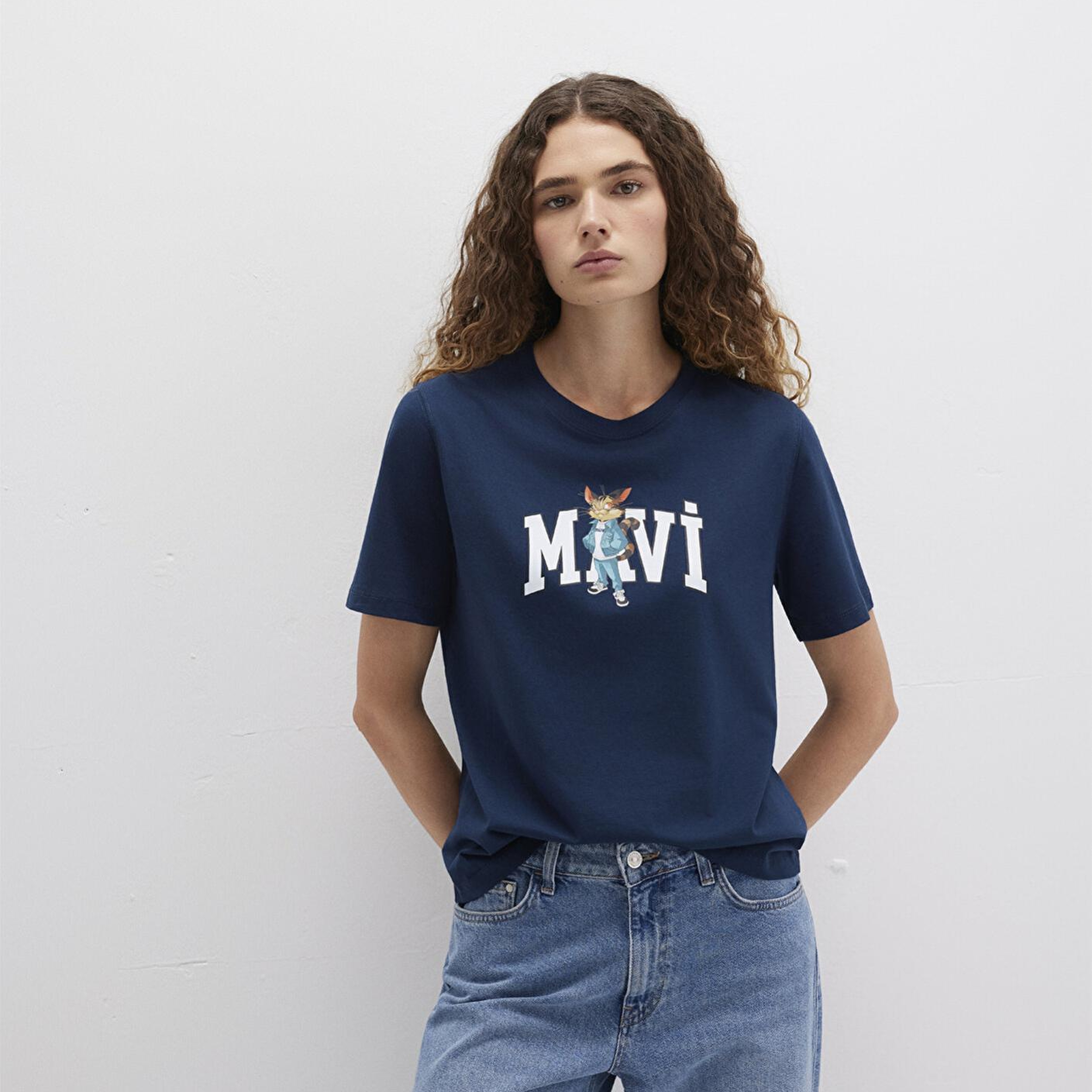 Mavi Kedi Logo Baskılı Lacivert Tişört Regular Fit / Normal Kesim 1613282-82454