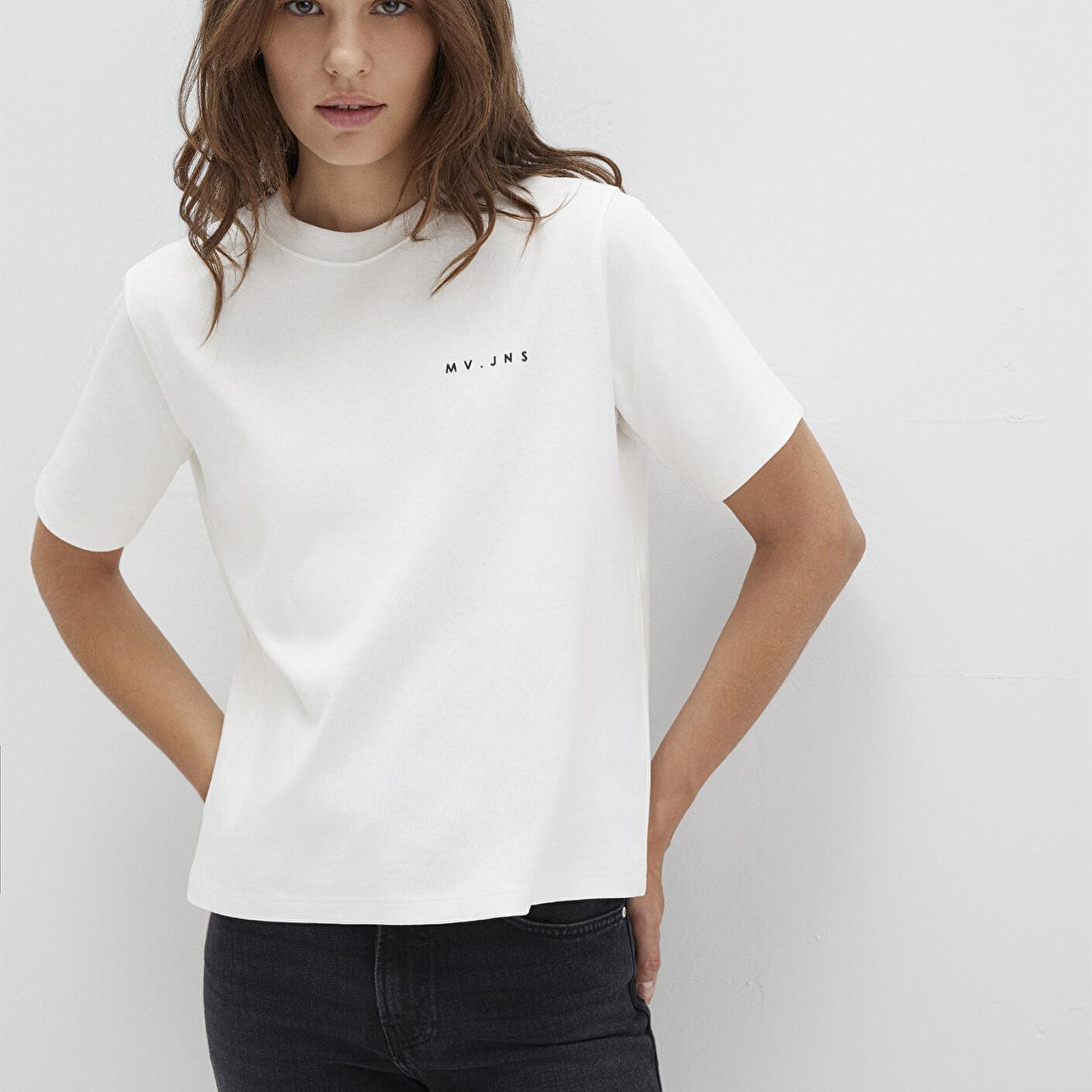 Mavi MV Baskılı İnterlok Ekru Tişört Regular Fit / Normal Kesim 1613148-80194