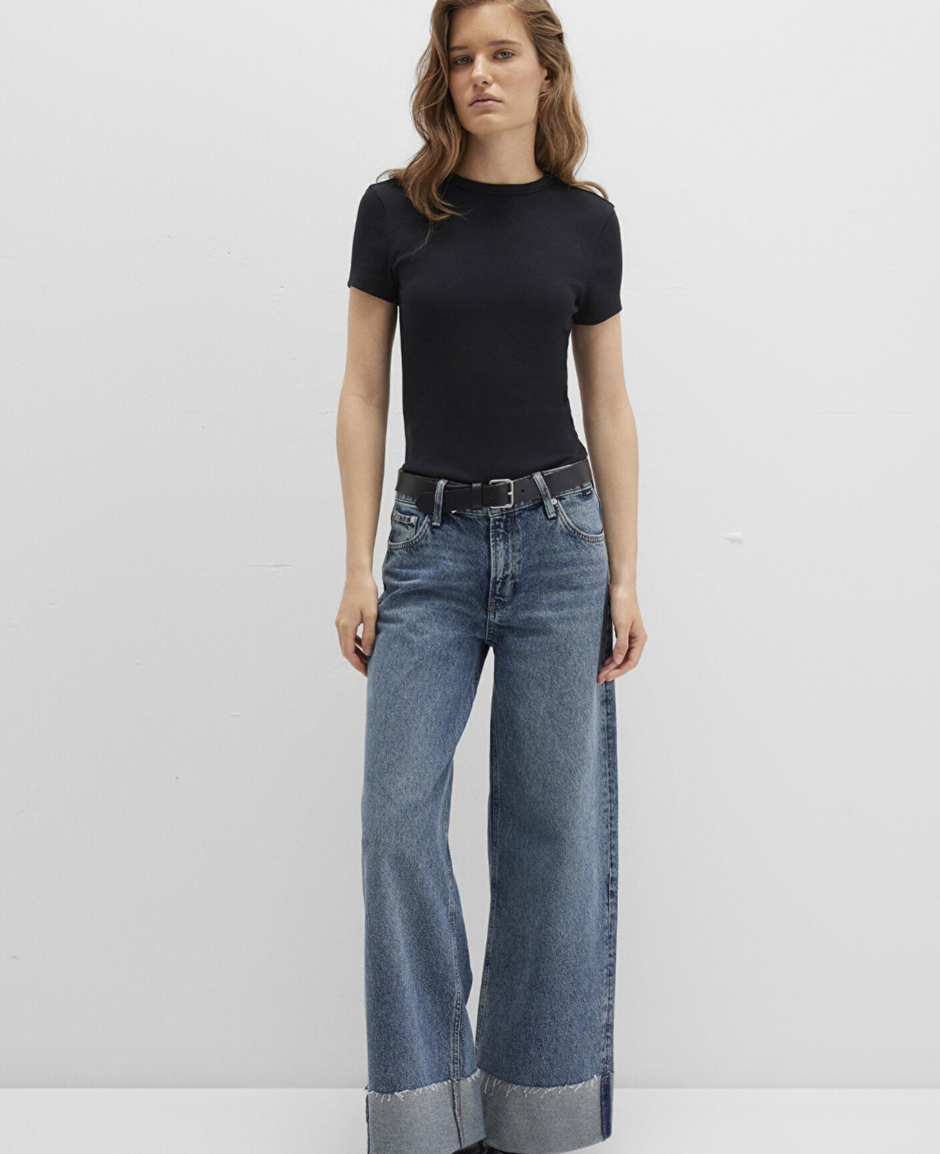 Mavi Siyah Basic Tişört Fitted / Vücuda Oturan Kesim 1613081-900