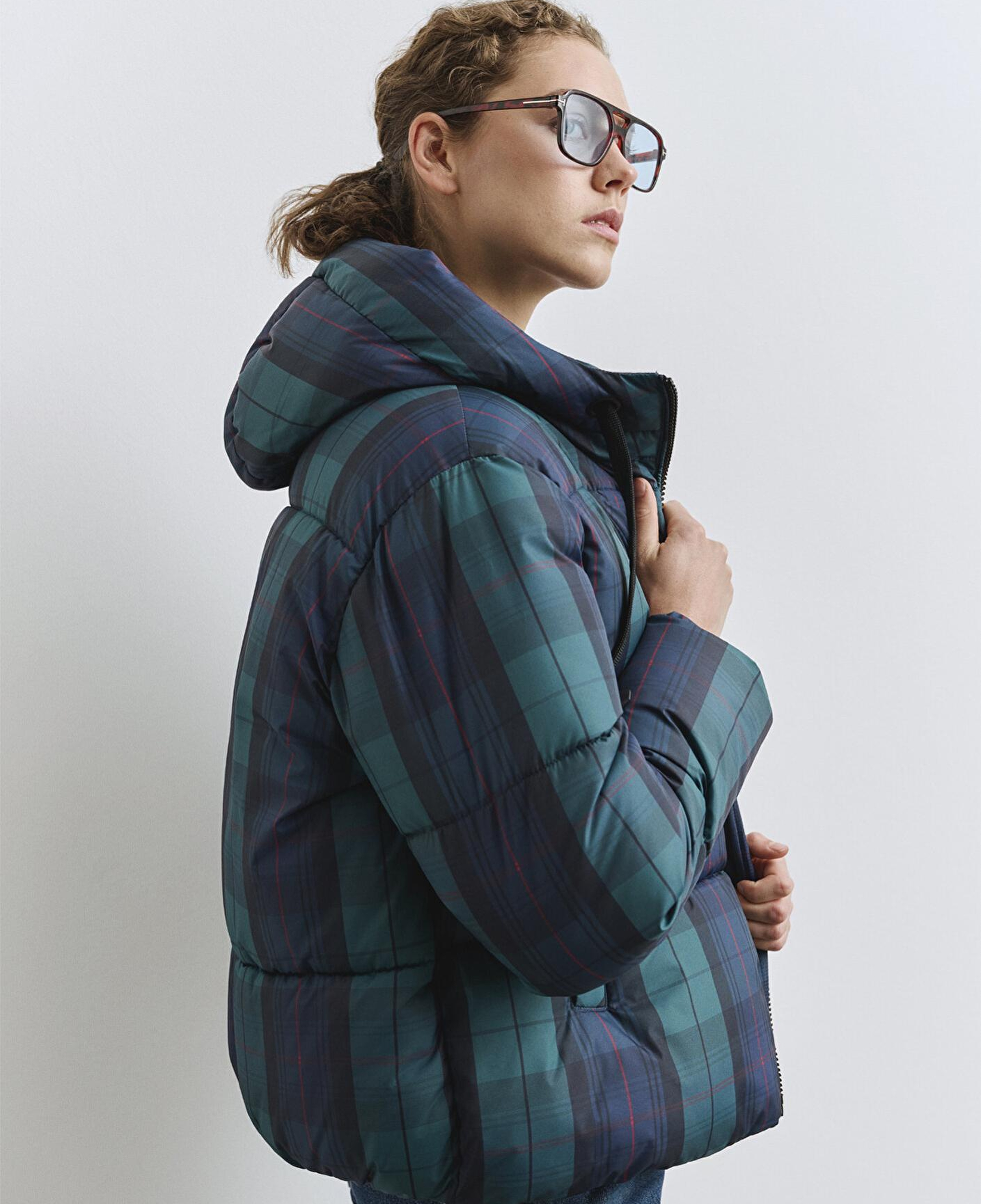 Mavi Su İtici Kareli Şişme Mont 1110706-90380