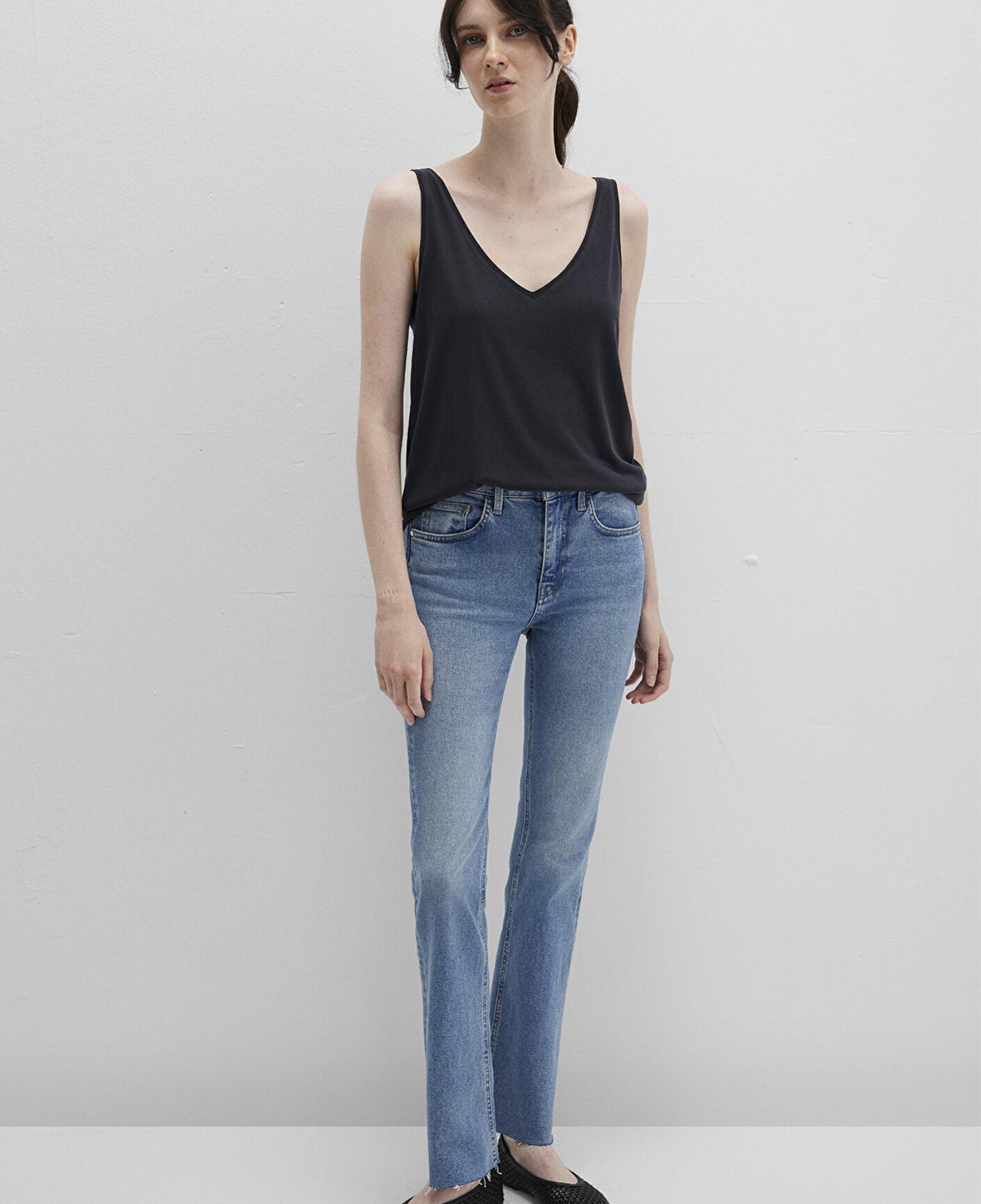 Mavi Dantel Detaylı (TENCEL™) Siyah Modal Atlet Slim Fit / Dar Kesim 1613215-900