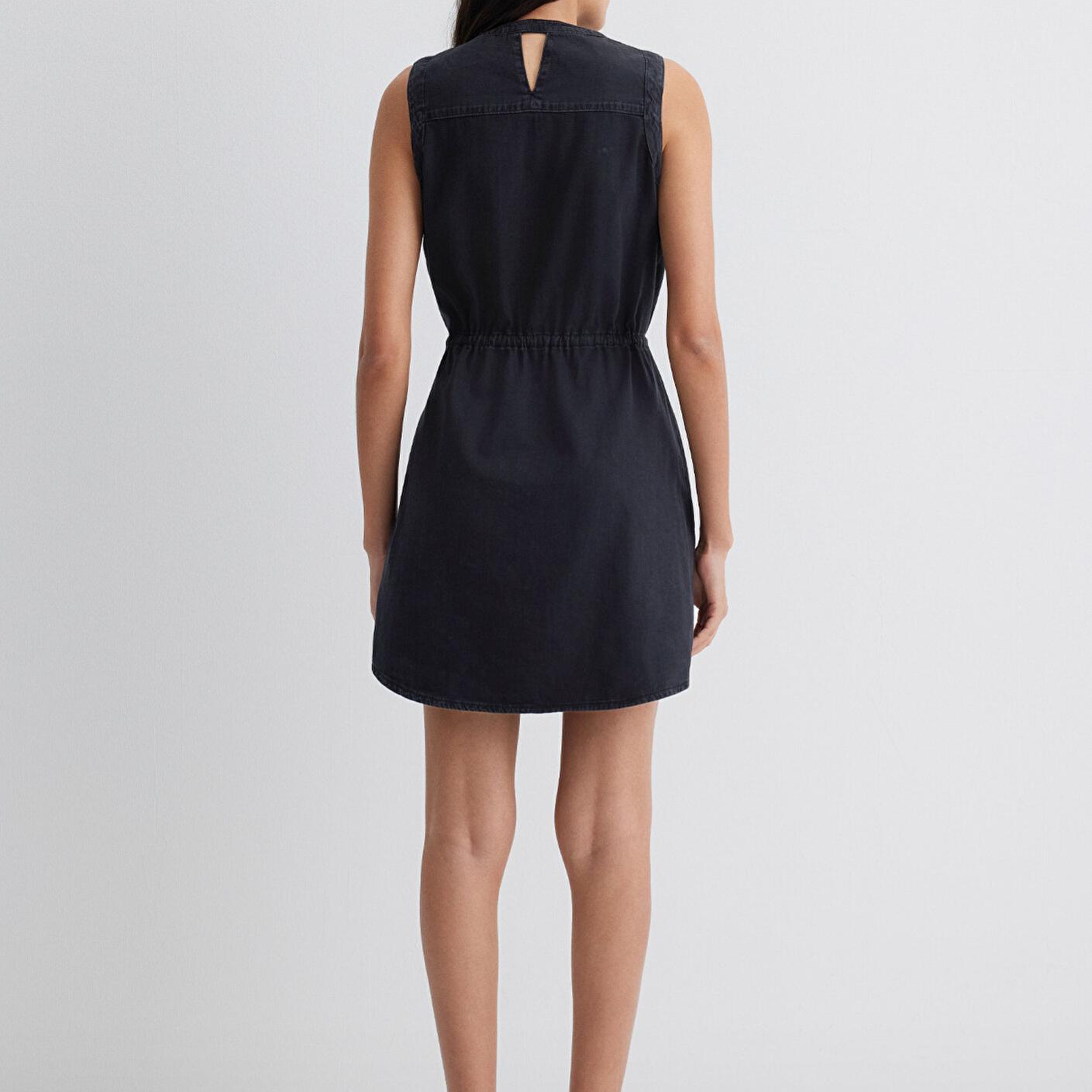 Mavi Suzy Gold Klasik Puslu Siyah Jean Elbise 130317-89755