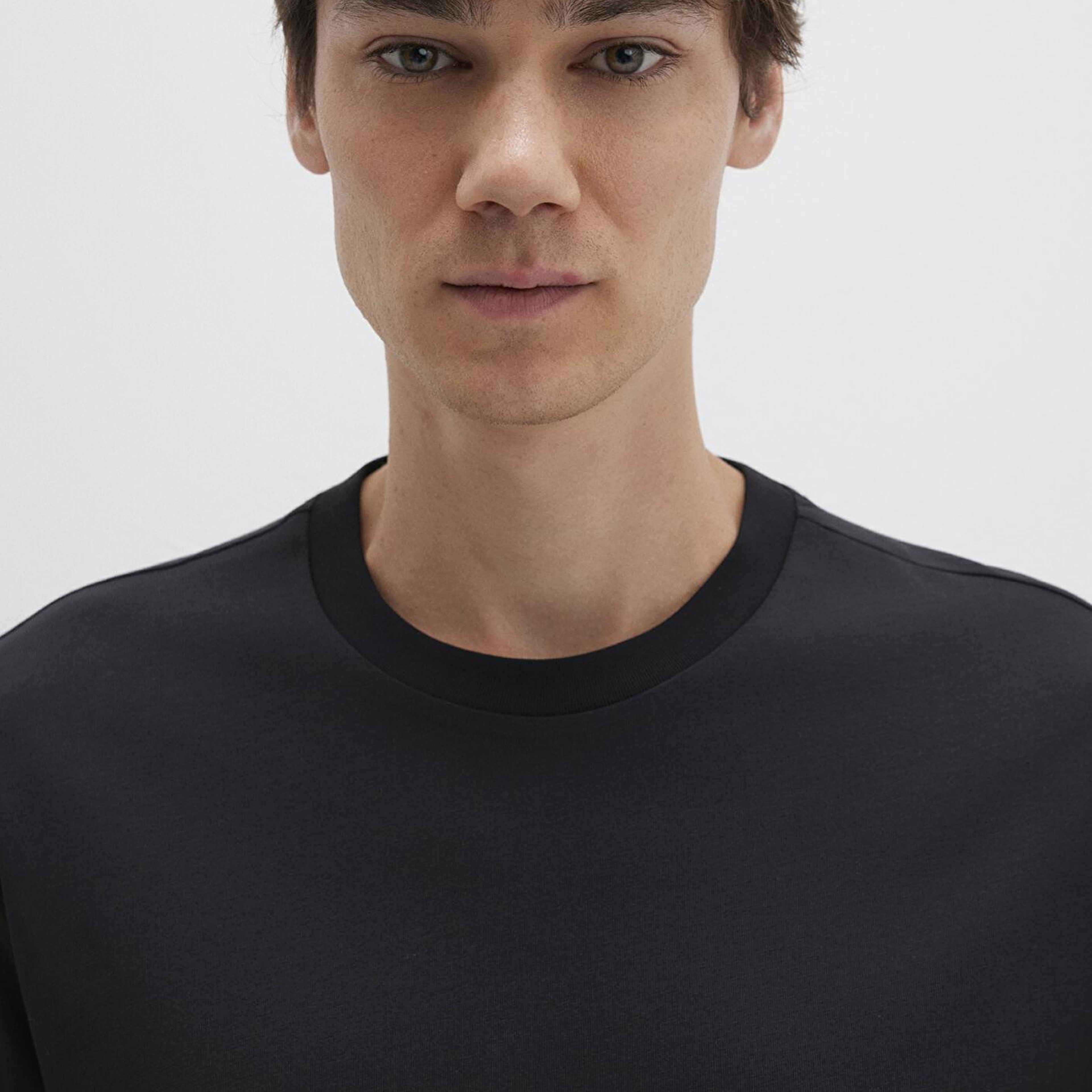 Mavi Etiket Detaylı Siyah Basic Tişört Loose Fit / Bol Rahat Kesim 0611824-900