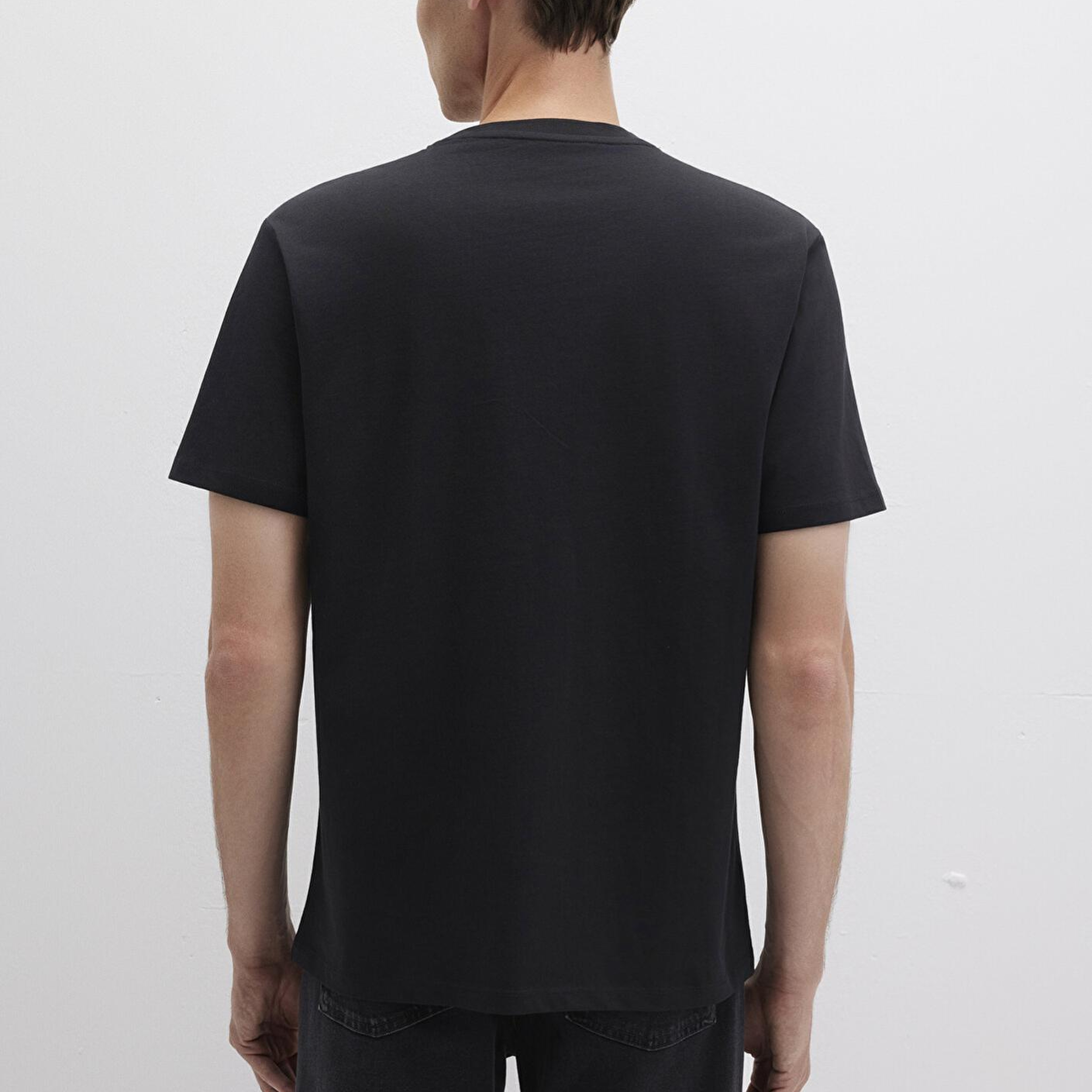 Mavi Etiket Detaylı Siyah Basic Tişört Loose Fit / Bol Rahat Kesim 0611824-900