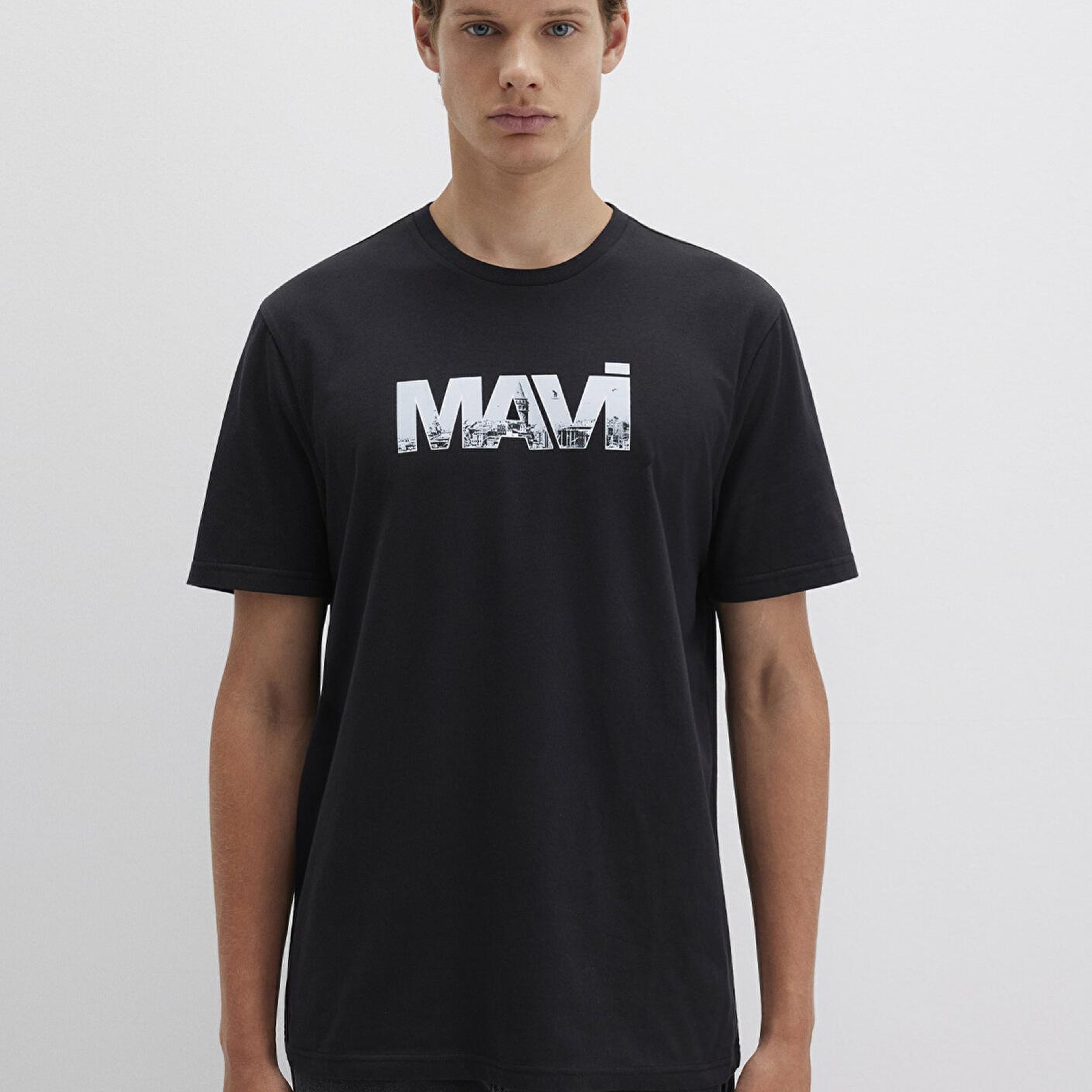 Mavi Mavi Logo Baskılı Siyah Tişört Regular Fit / Normal Kesim 0610948-900