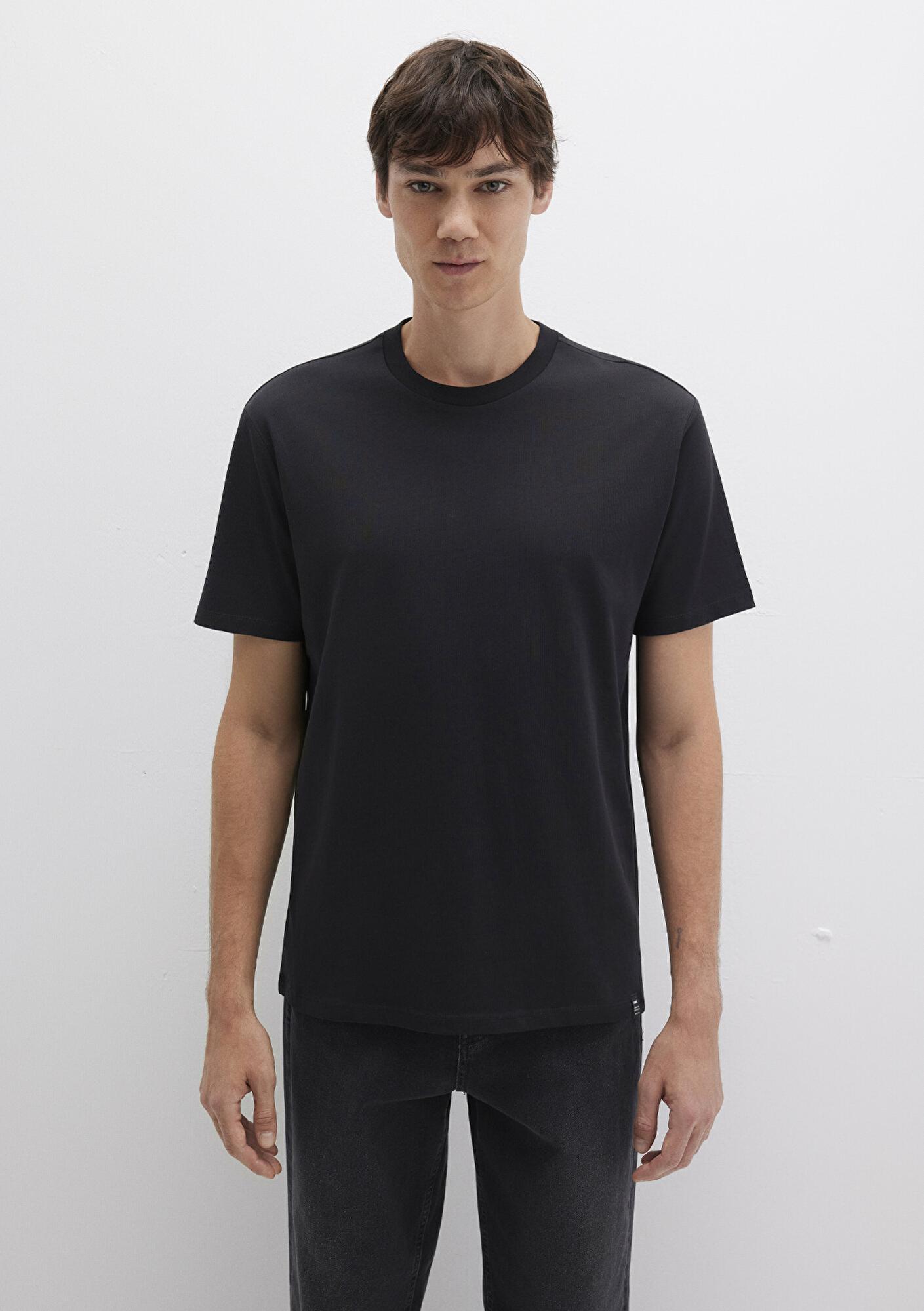 Mavi Etiket Detaylı Siyah Basic Tişört Loose Fit / Bol Rahat Kesim 0611824-900