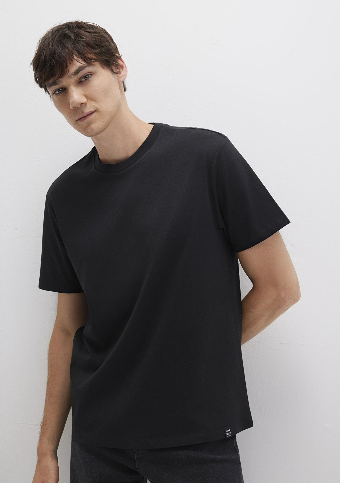 Mavi Etiket Detaylı Siyah Basic Tişört Loose Fit / Bol Rahat Kesim 0611824-900