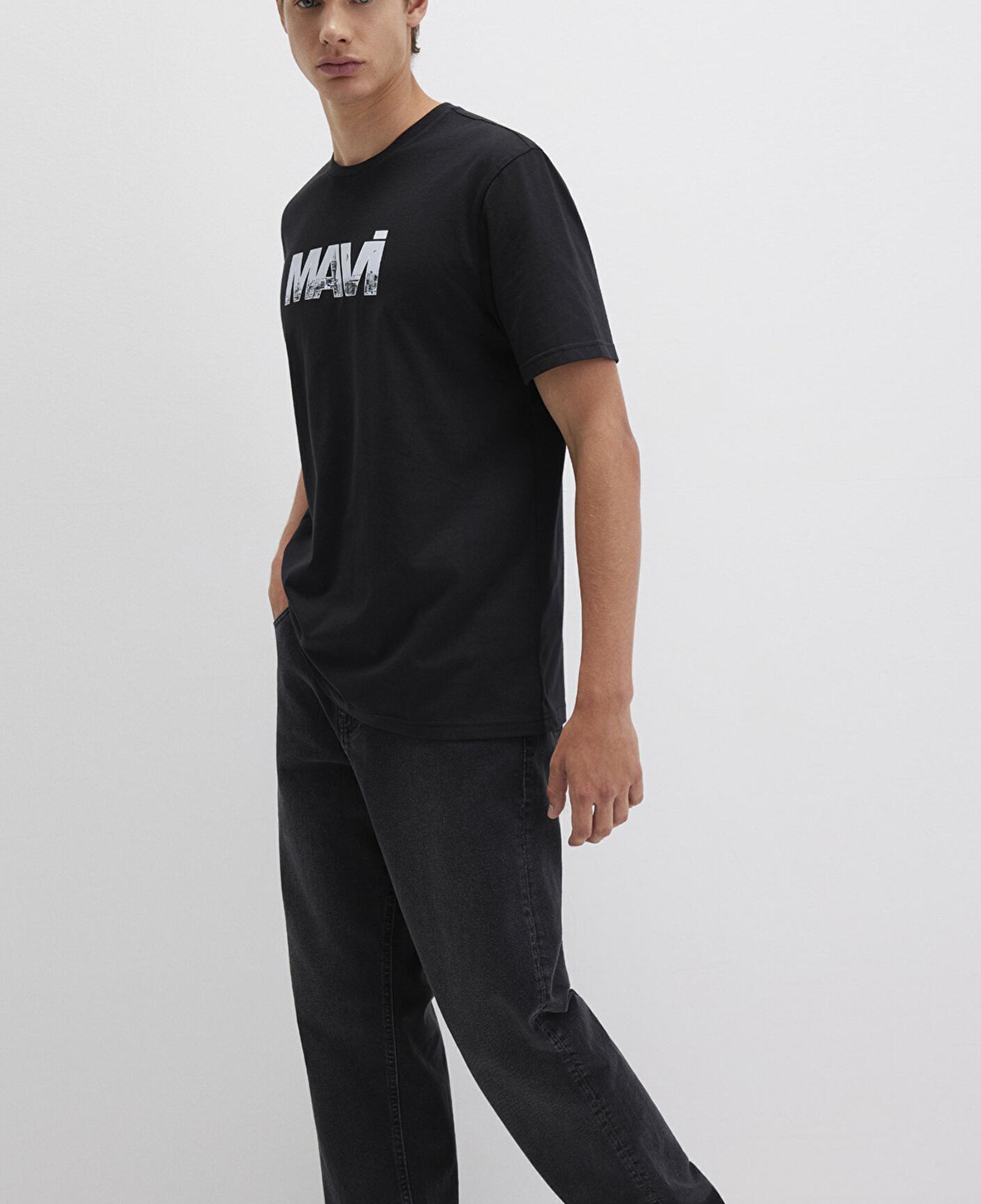 Mavi Mavi Logo Baskılı Siyah Tişört Regular Fit / Normal Kesim 0610948-900