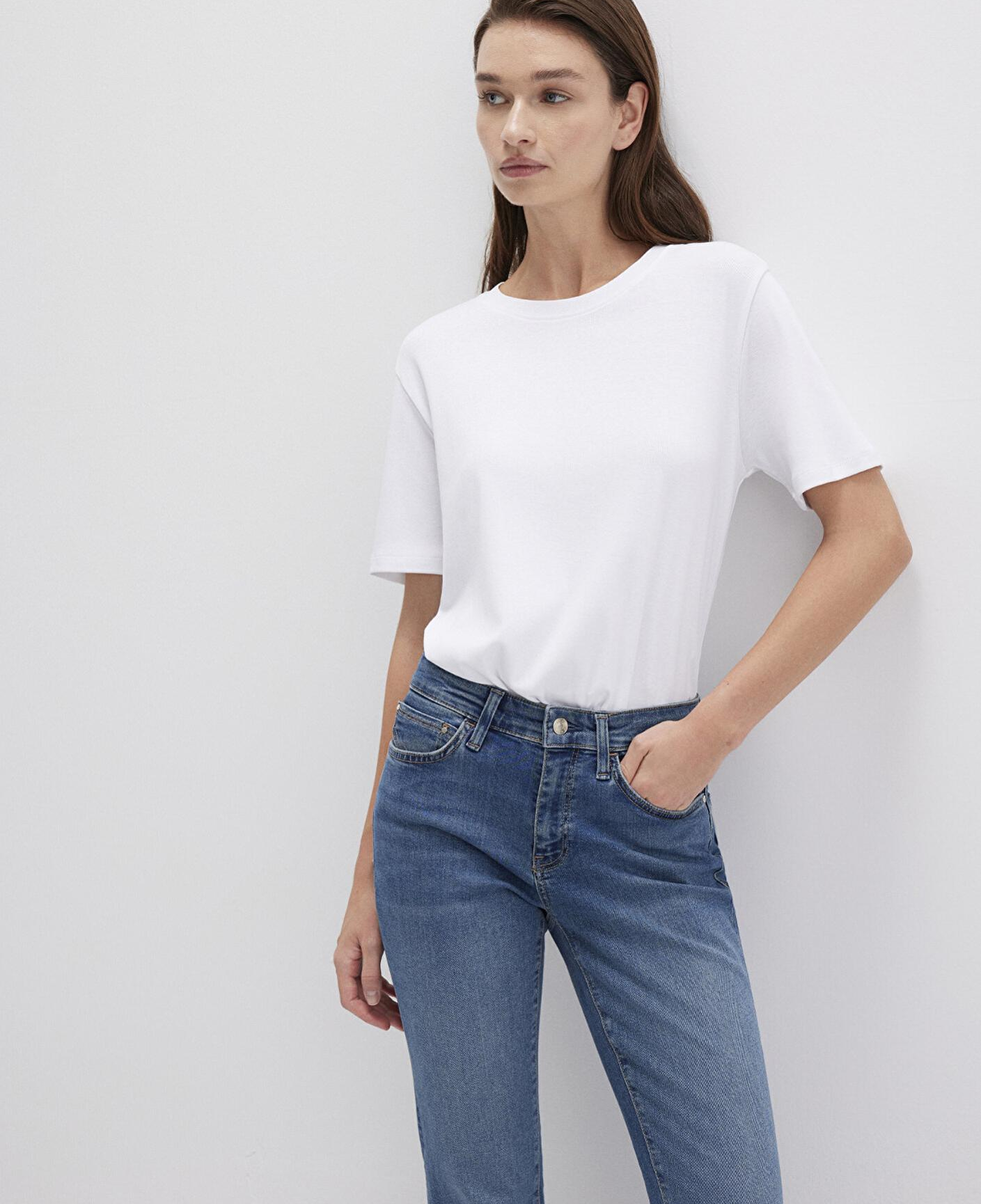 Mavi Beyaz Basic Tişört Semi Slim Fit / Yarı Dar Kesim 1612916-620