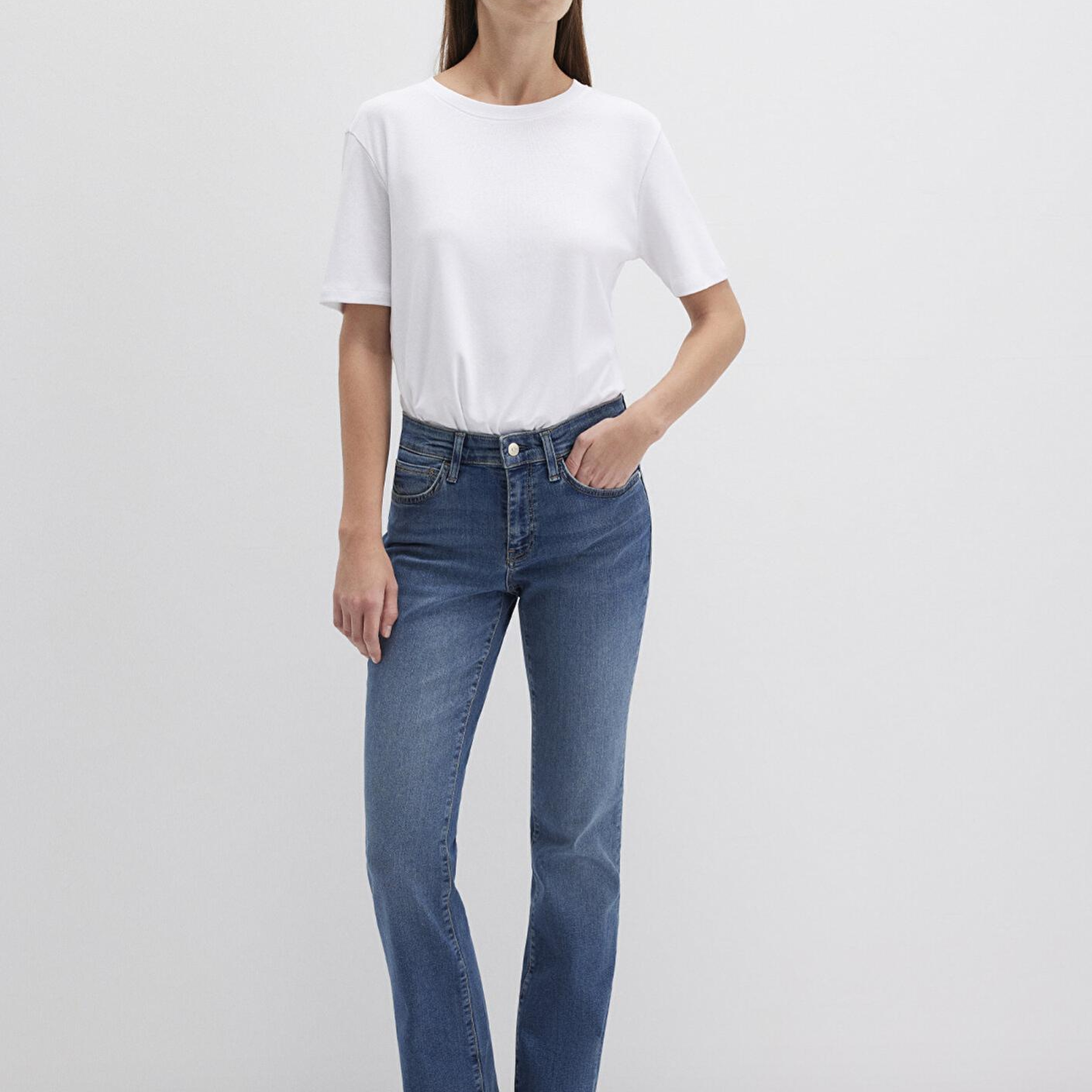 Mavi Beyaz Basic Tişört Semi Slim Fit / Yarı Dar Kesim 1612916-620