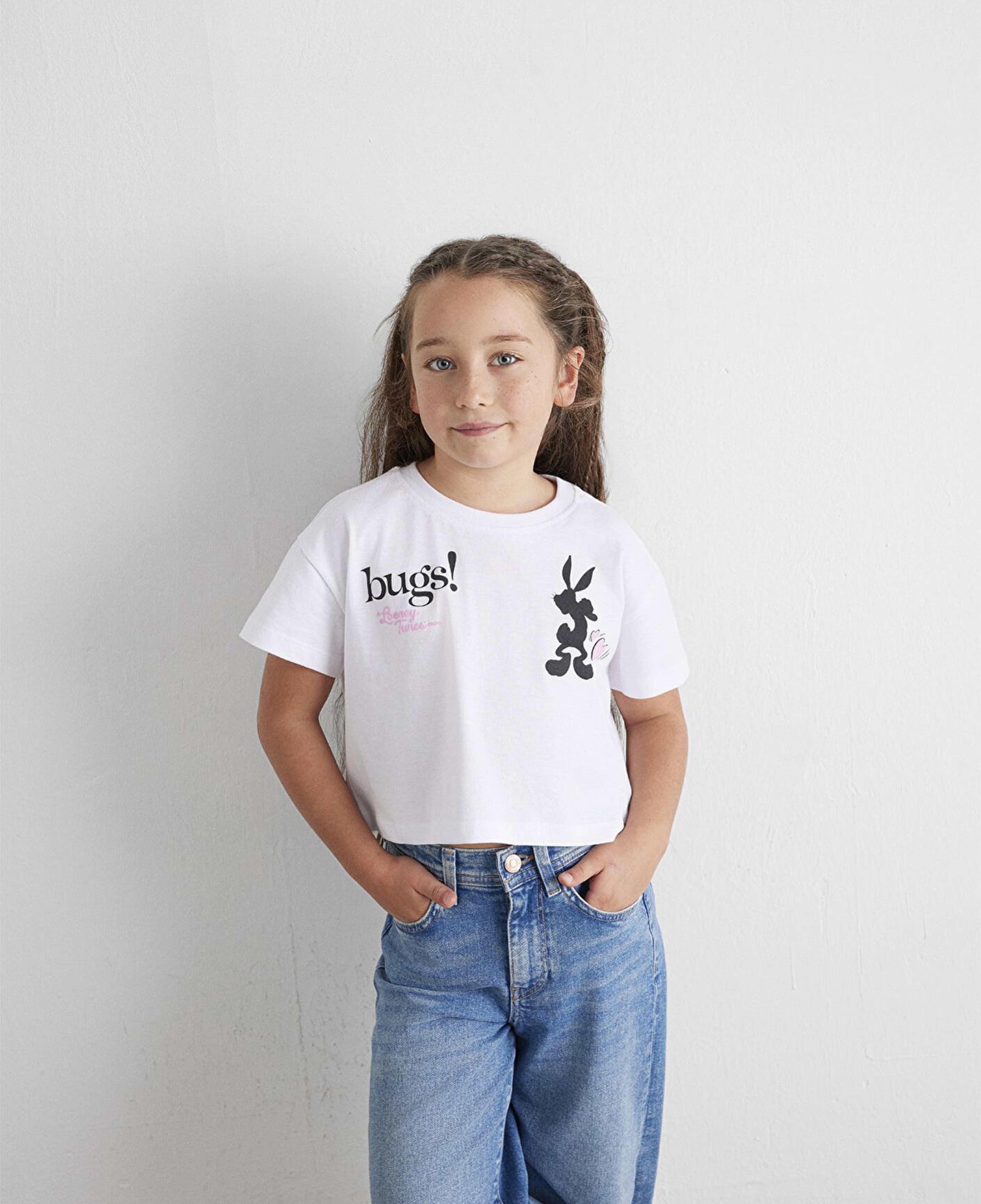 Mavi Bugs Bunny Baskılı Beyaz Tişört Loose Fit / Bol Rahat Kesim 7610304-620
