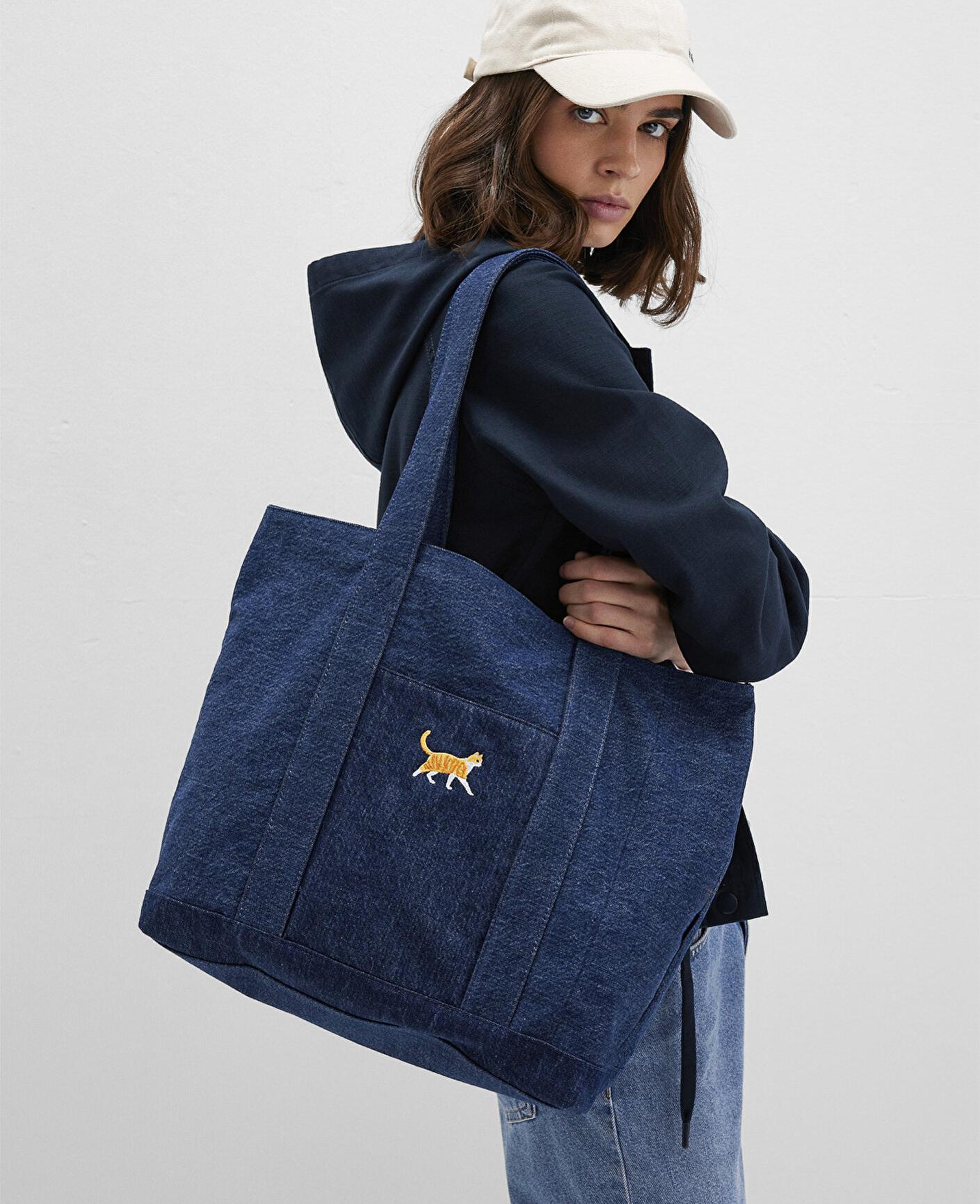 Mavi Kedi Nakışlı Denim Omuz Çantası 1913283-10241