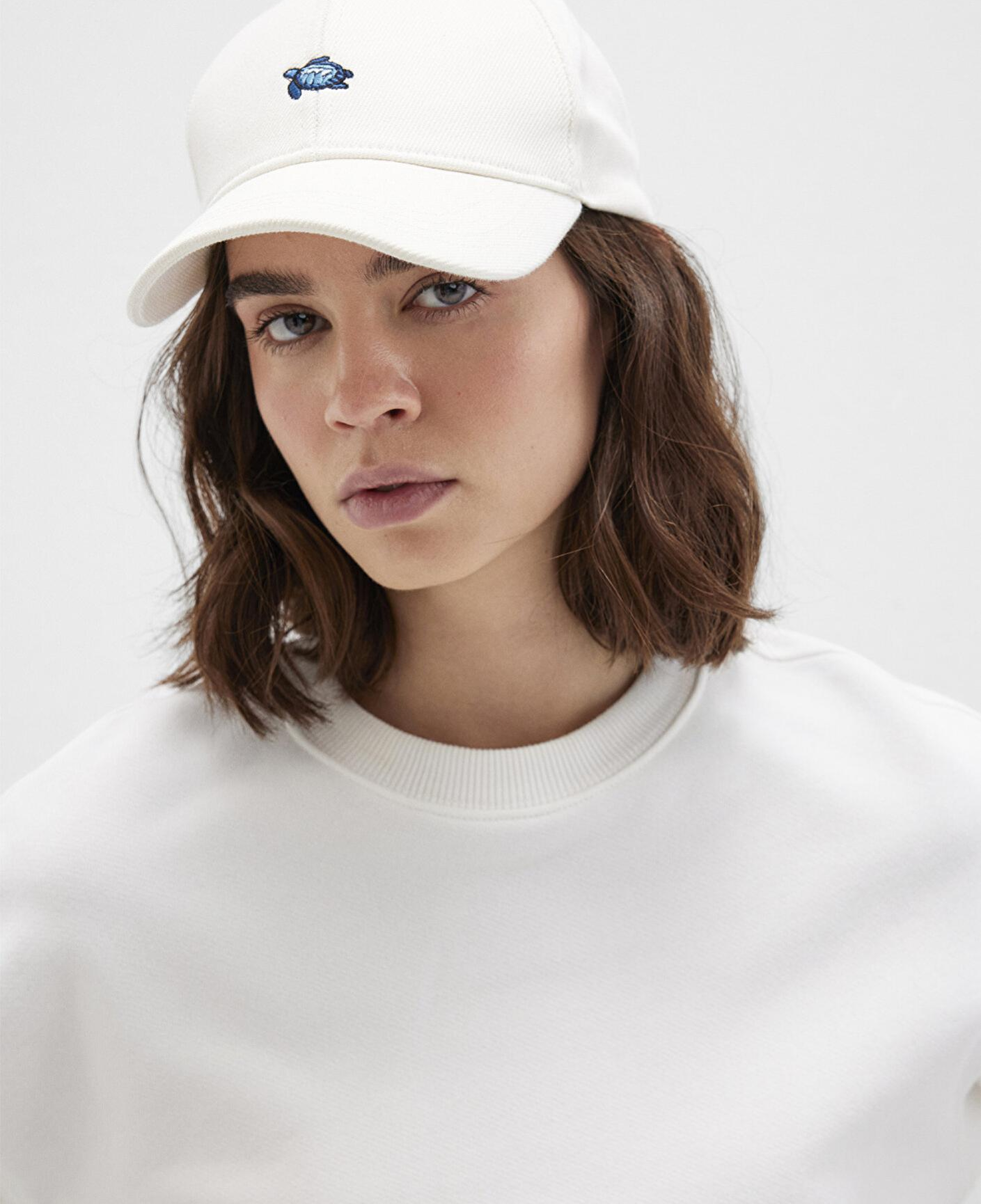 Mavi Kaplumbağa Nakışlı Ekru Şapka 1913011-28458