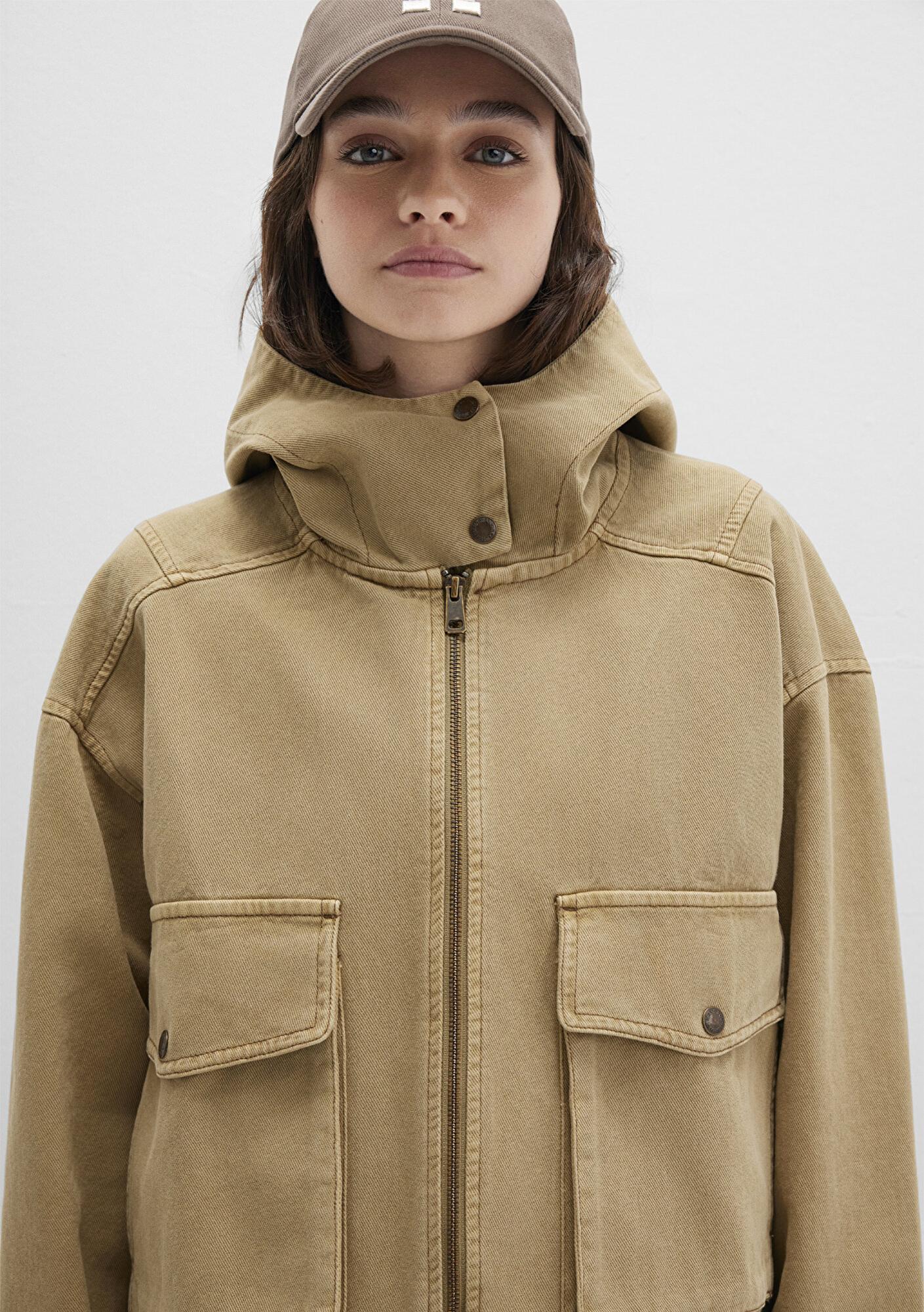 Mavi Cep Detaylı Bej Ceket Oversize / Geniş Kesim 1110605-70204