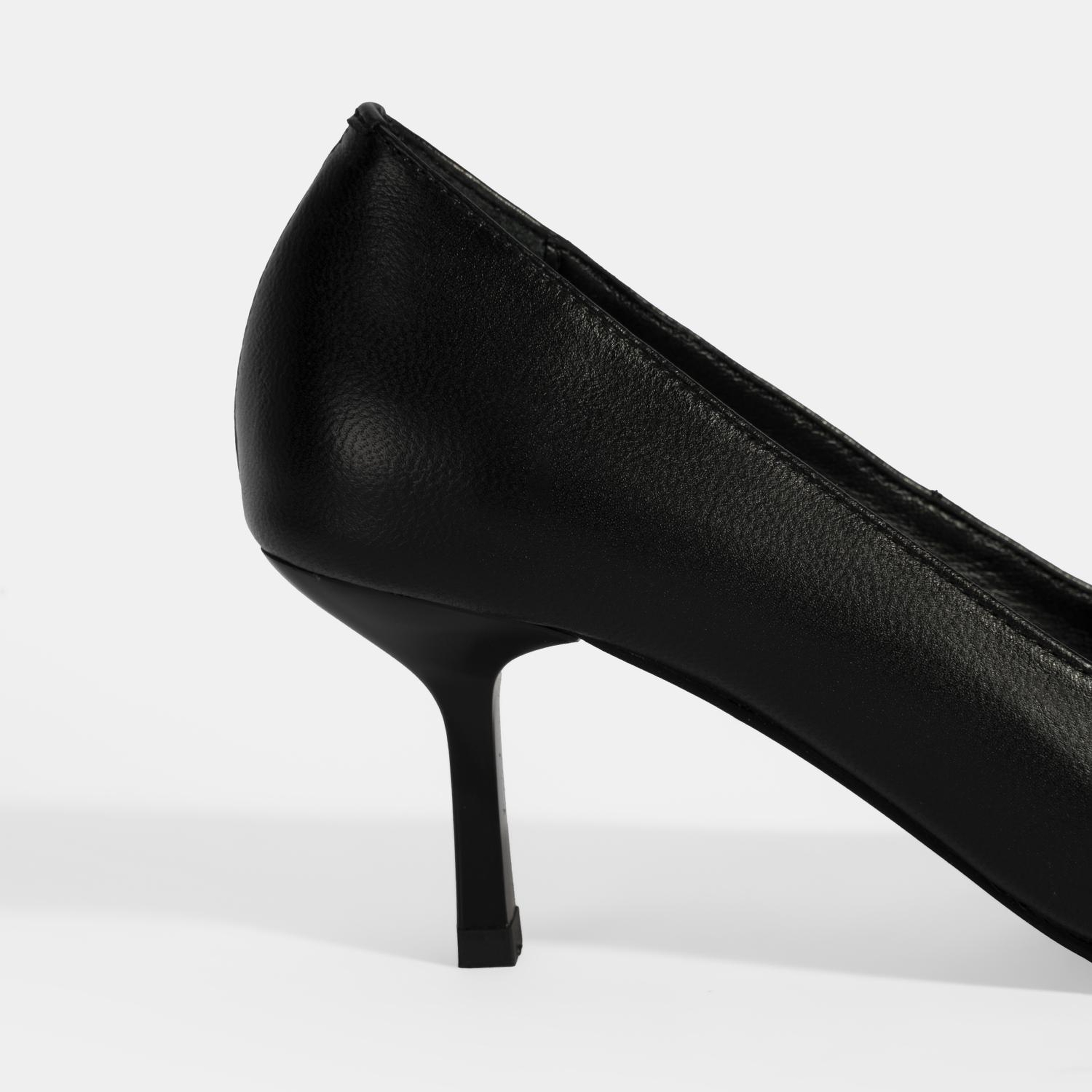 Kadın Siyah Deri Stiletto