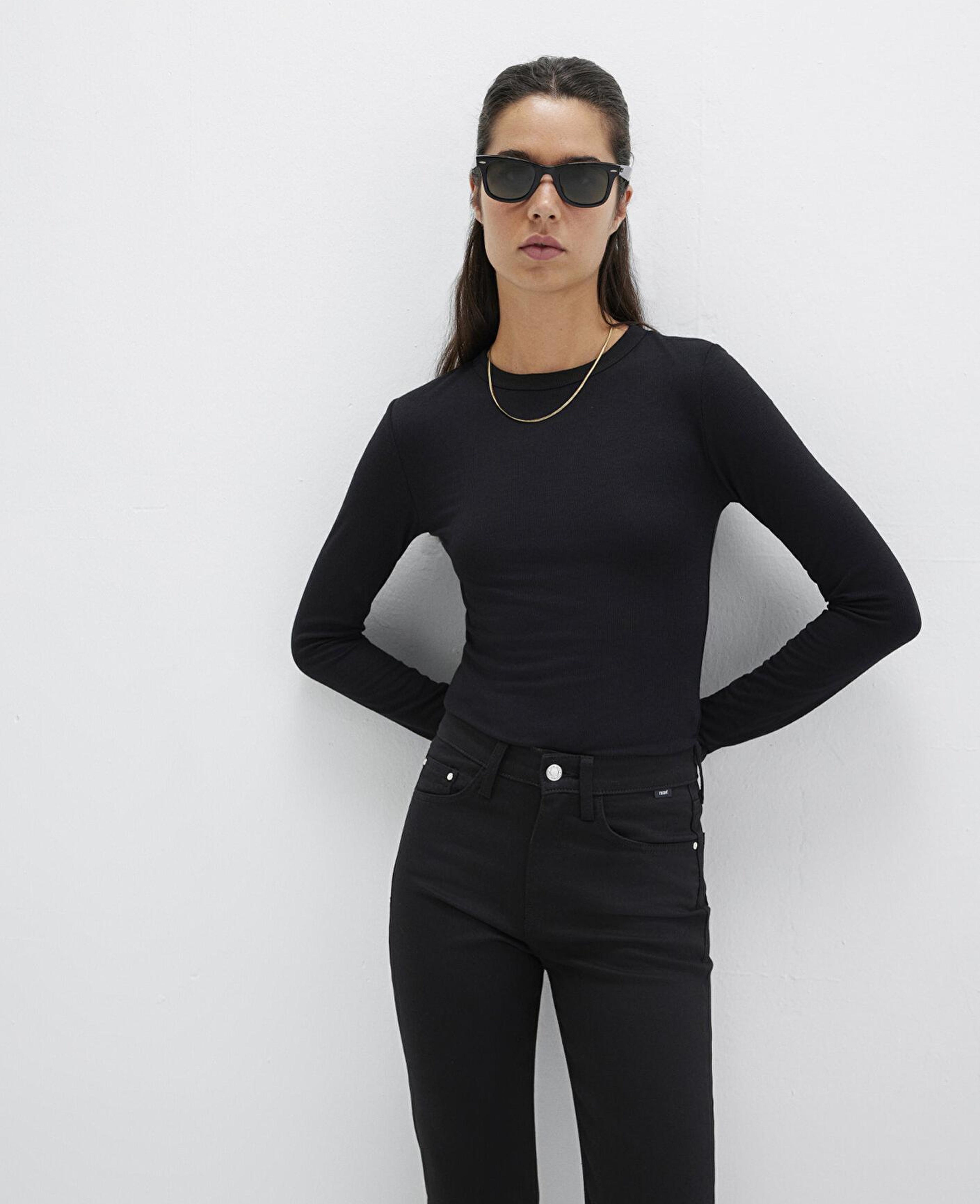 Mavi Uzun Kollu Siyah Basic Tişört Fitted / Vücuda Oturan Kesim 1612817-900