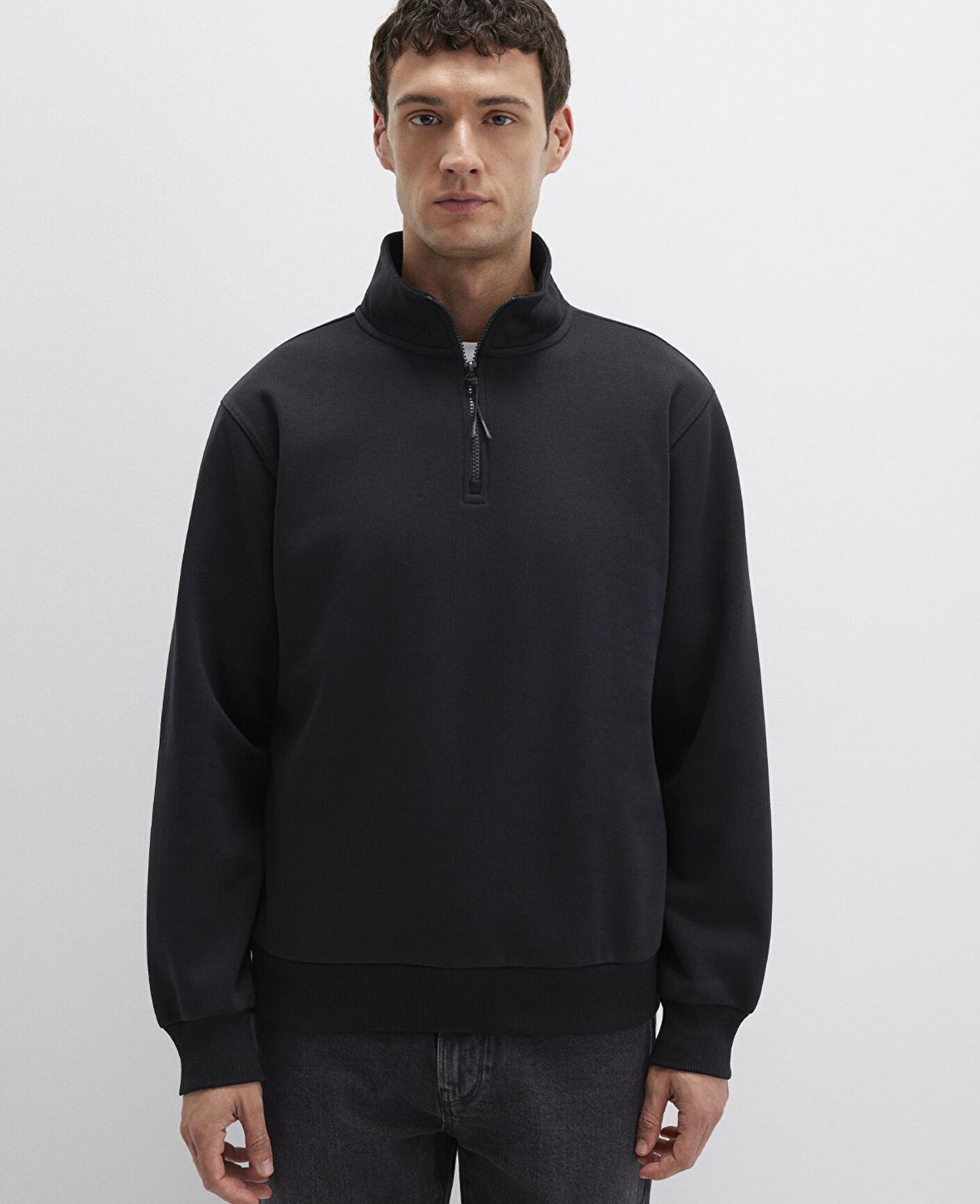 Mavi Yarı Fermuarlı Siyah Basic Sweatshirt 0S10278-900