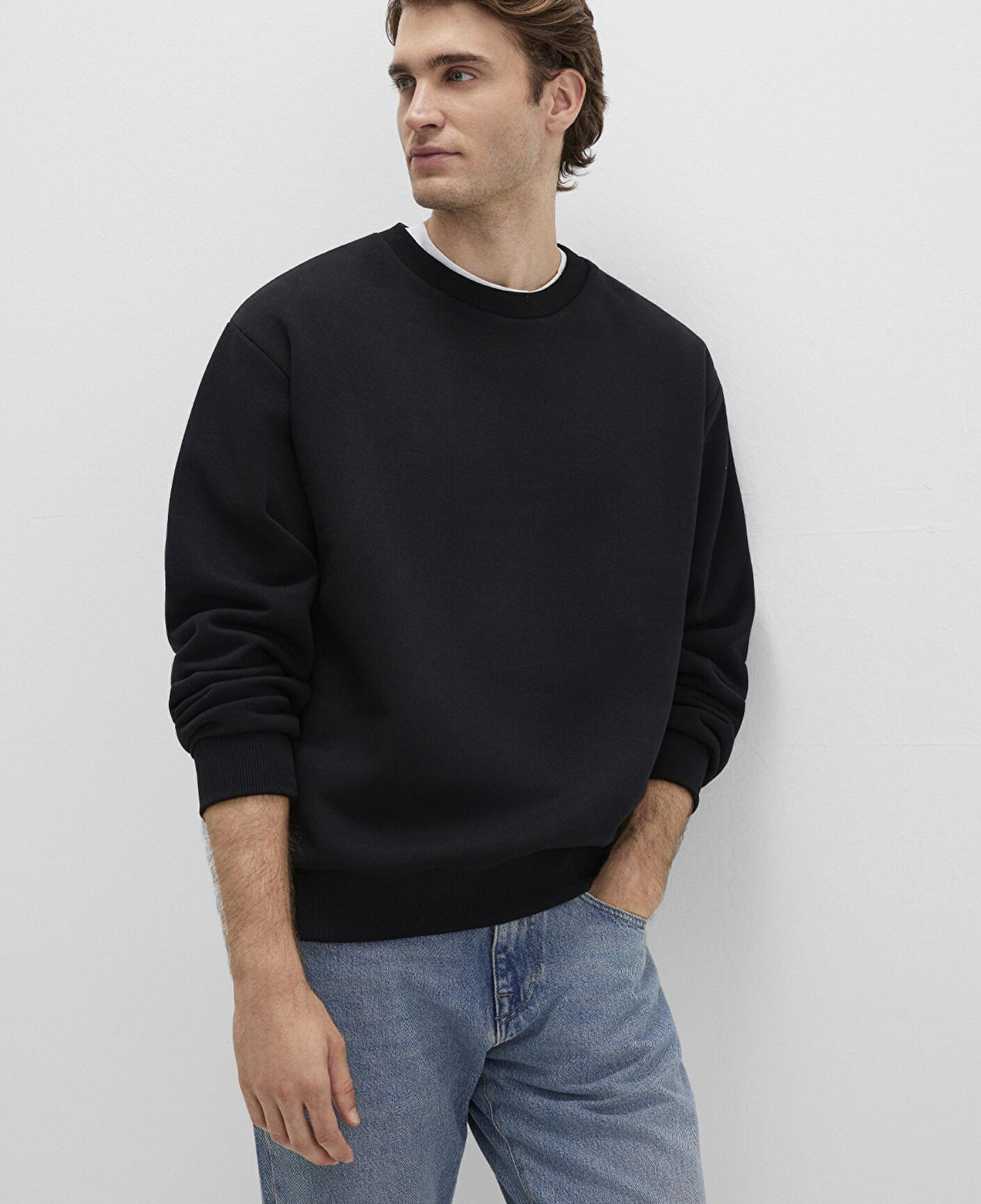 Mavi Bisiklet Yaka Siyah Basic Sweatshirt 0S10276-900