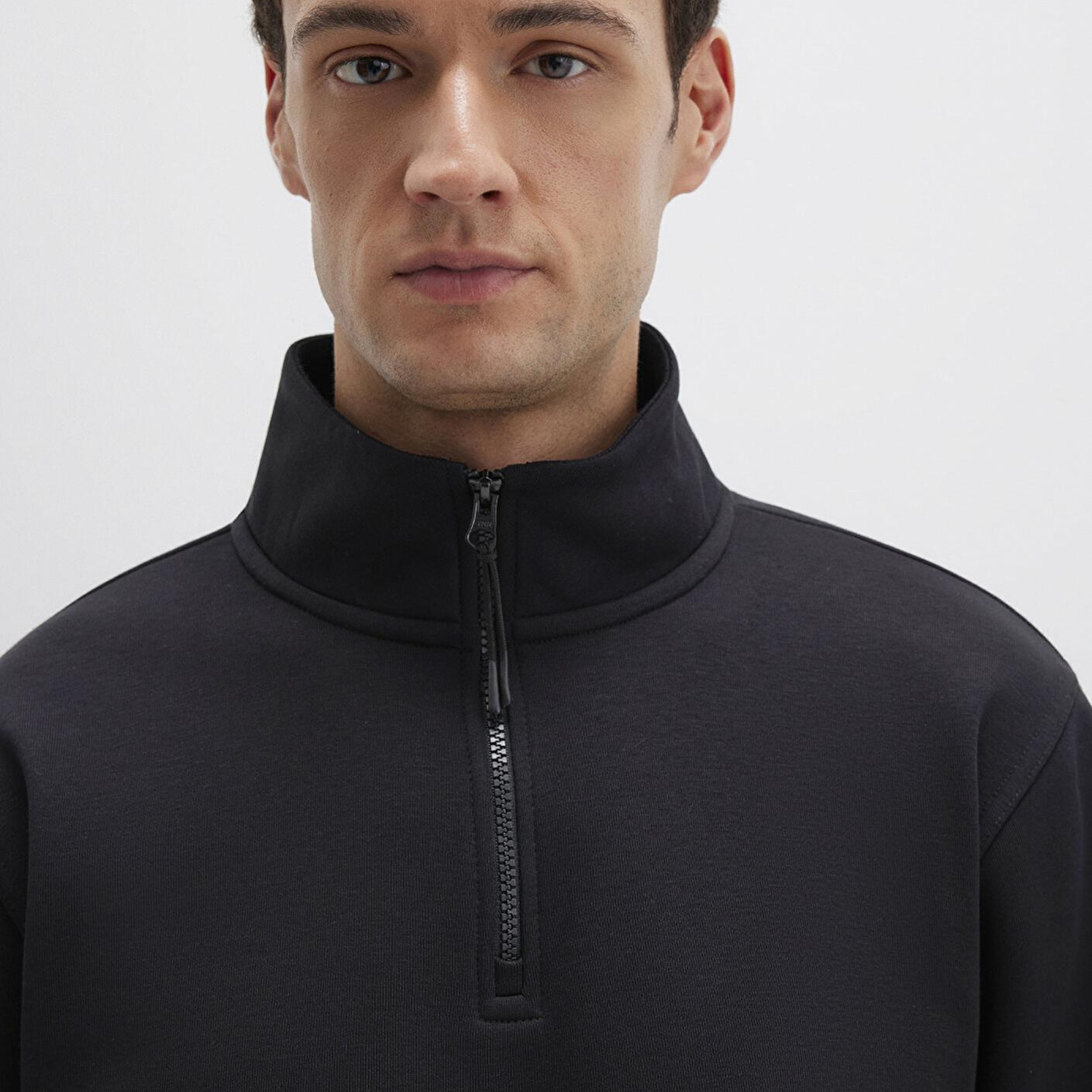 Mavi Yarı Fermuarlı Siyah Basic Sweatshirt 0S10278-900