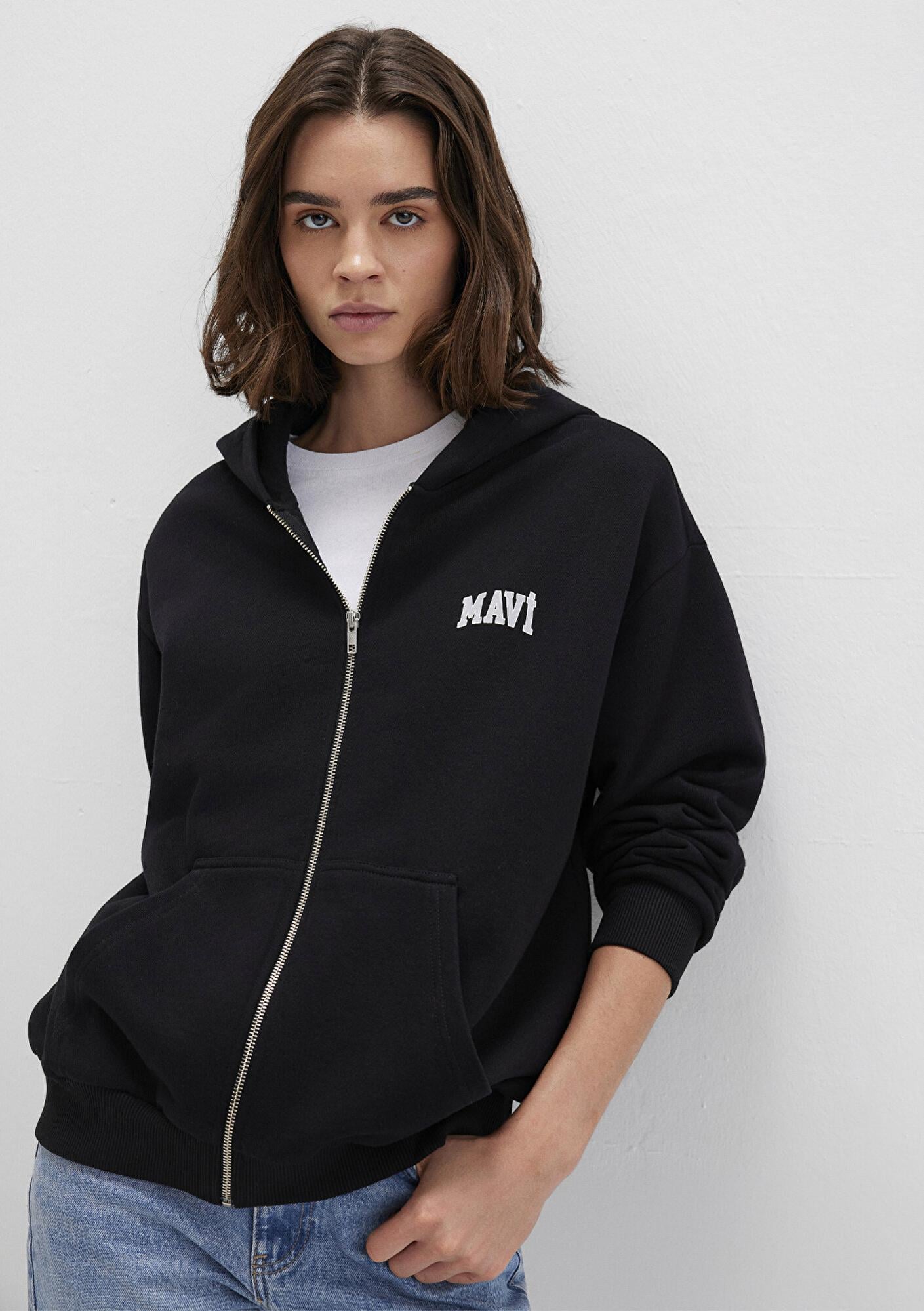 Mavi Mavi Logo Baskılı Kapüşonlu Fermuarlı Siyah Sweatshirt 1S10178-900