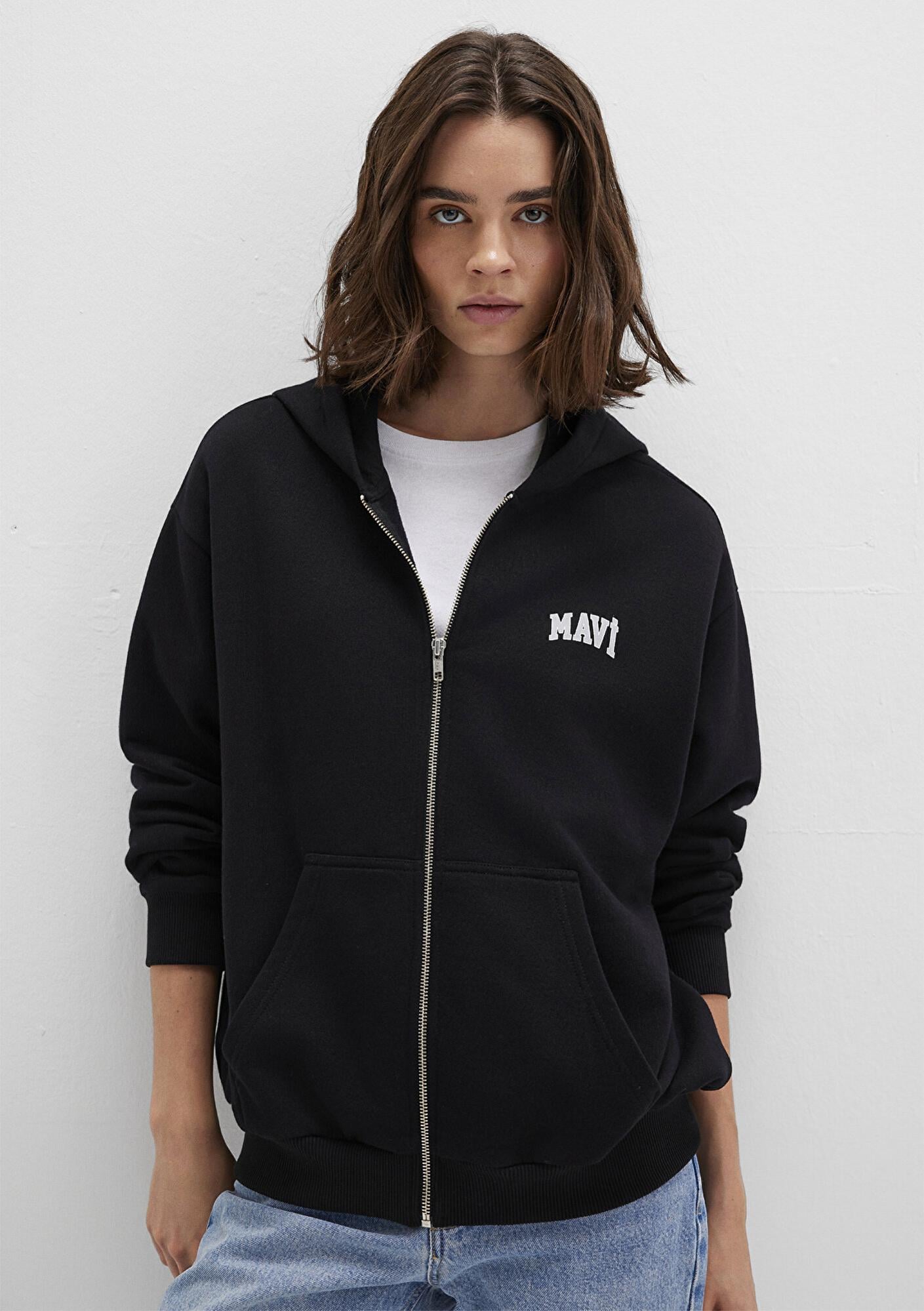Mavi Mavi Logo Baskılı Kapüşonlu Fermuarlı Siyah Sweatshirt 1S10178-900