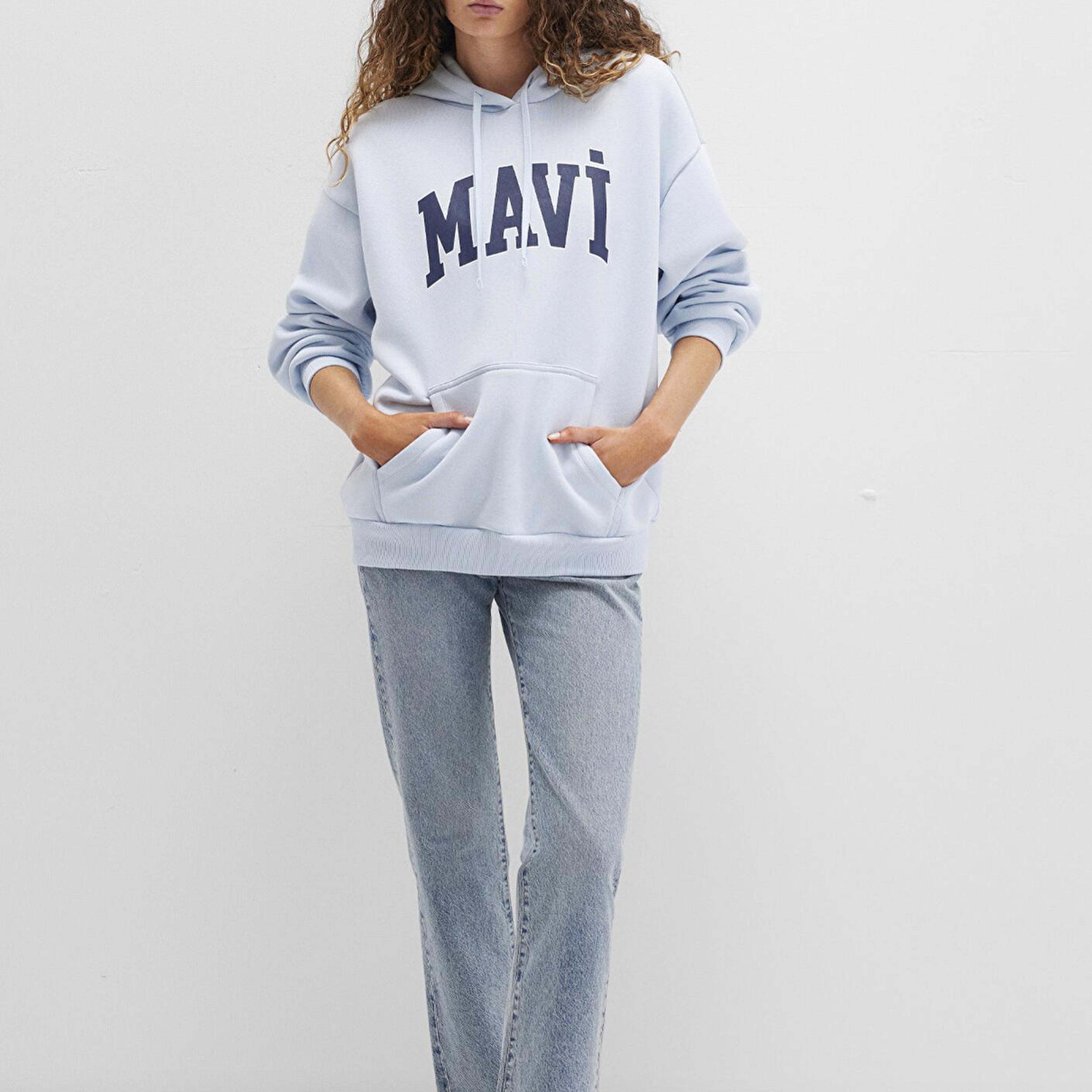 Mavi Mavi Logo Baskılı Kapüşonlu Mavi Sweatshirt 1600361-70717