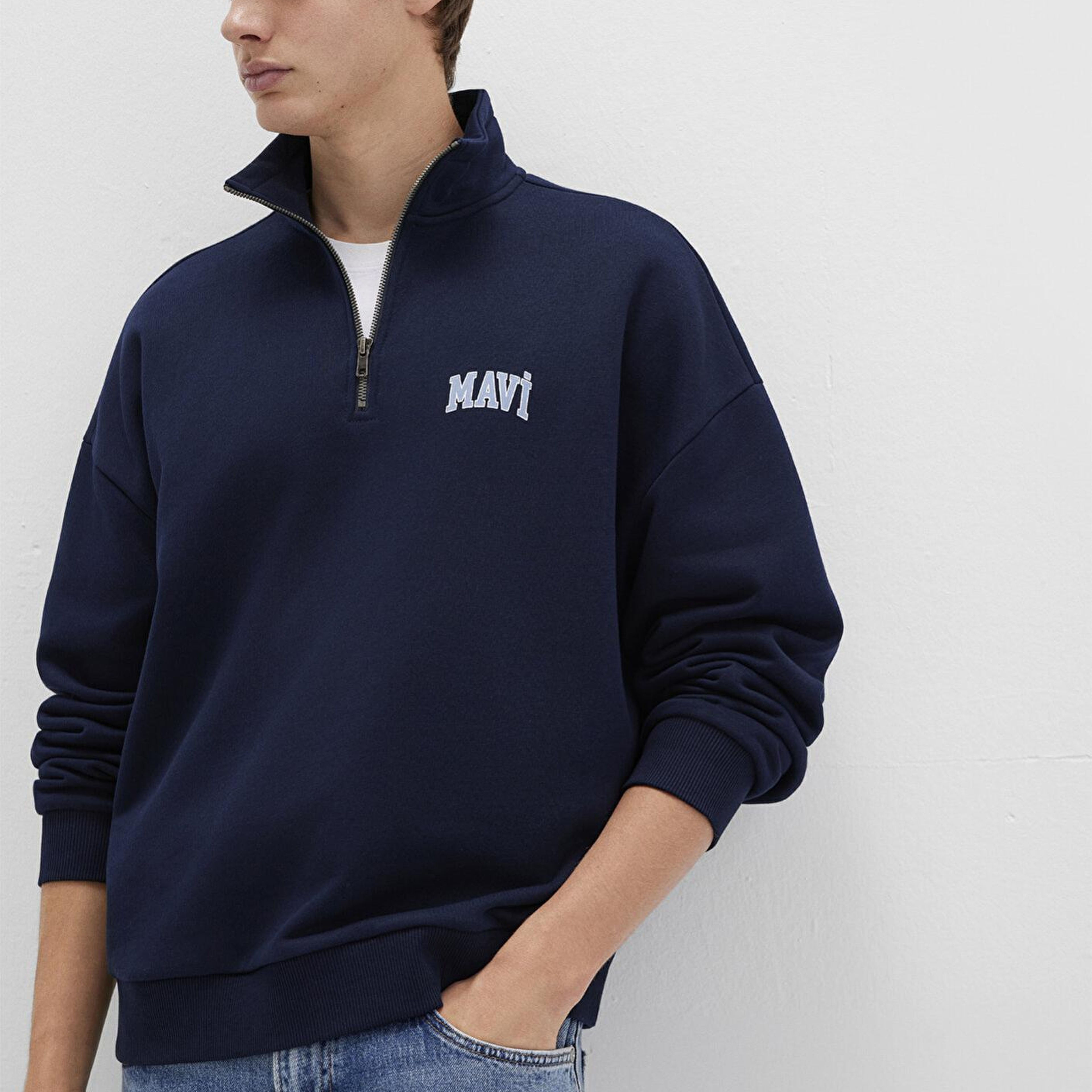 Mavi Mavi Logo Baskılı Yarı Fermuarlı Lacivert Sweatshirt 0S10208-70497