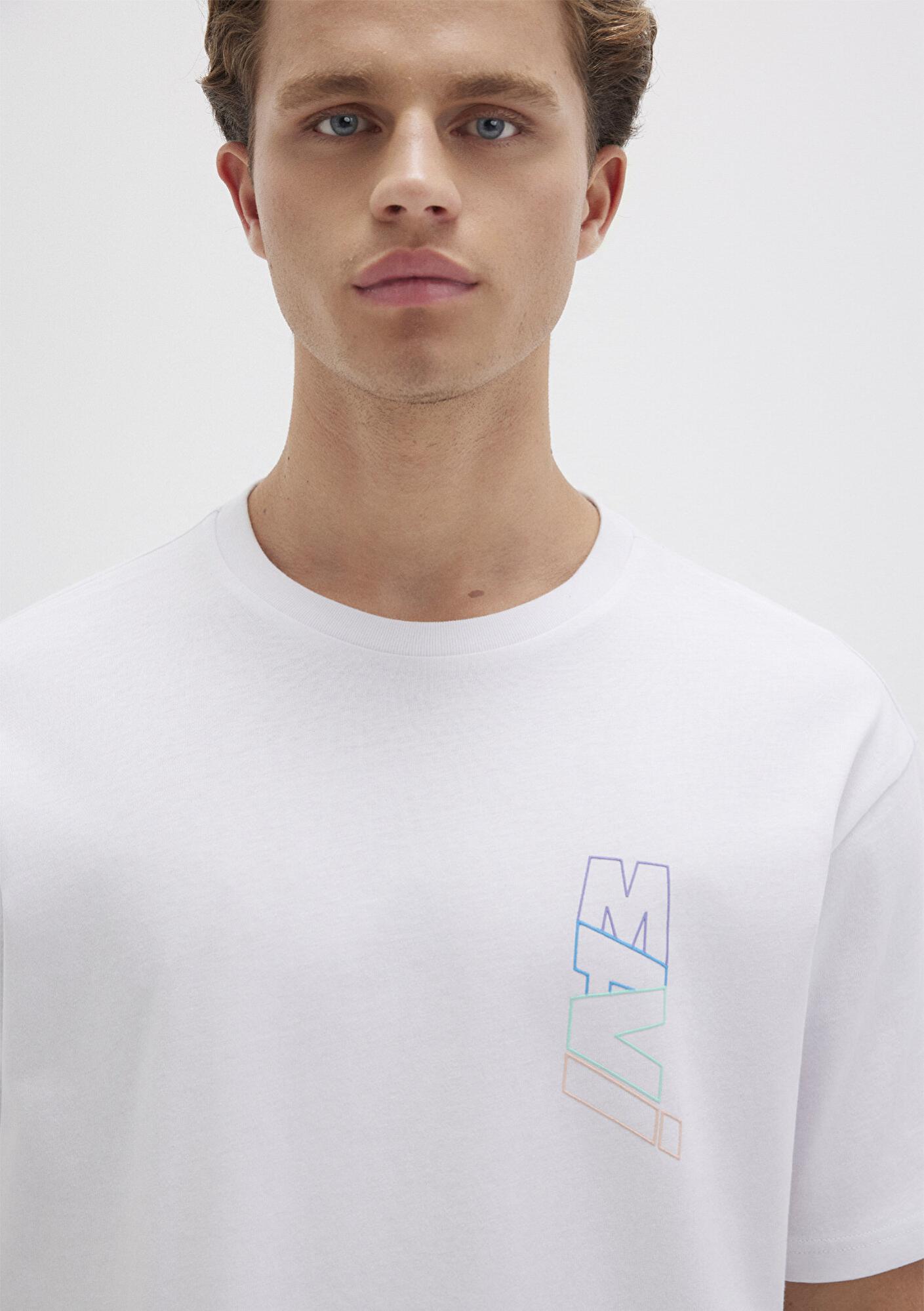 Mavi Mavi Logo Sırt Baskılı Beyaz Tişört Loose Fit / Bol Rahat Kesim 0612350-620