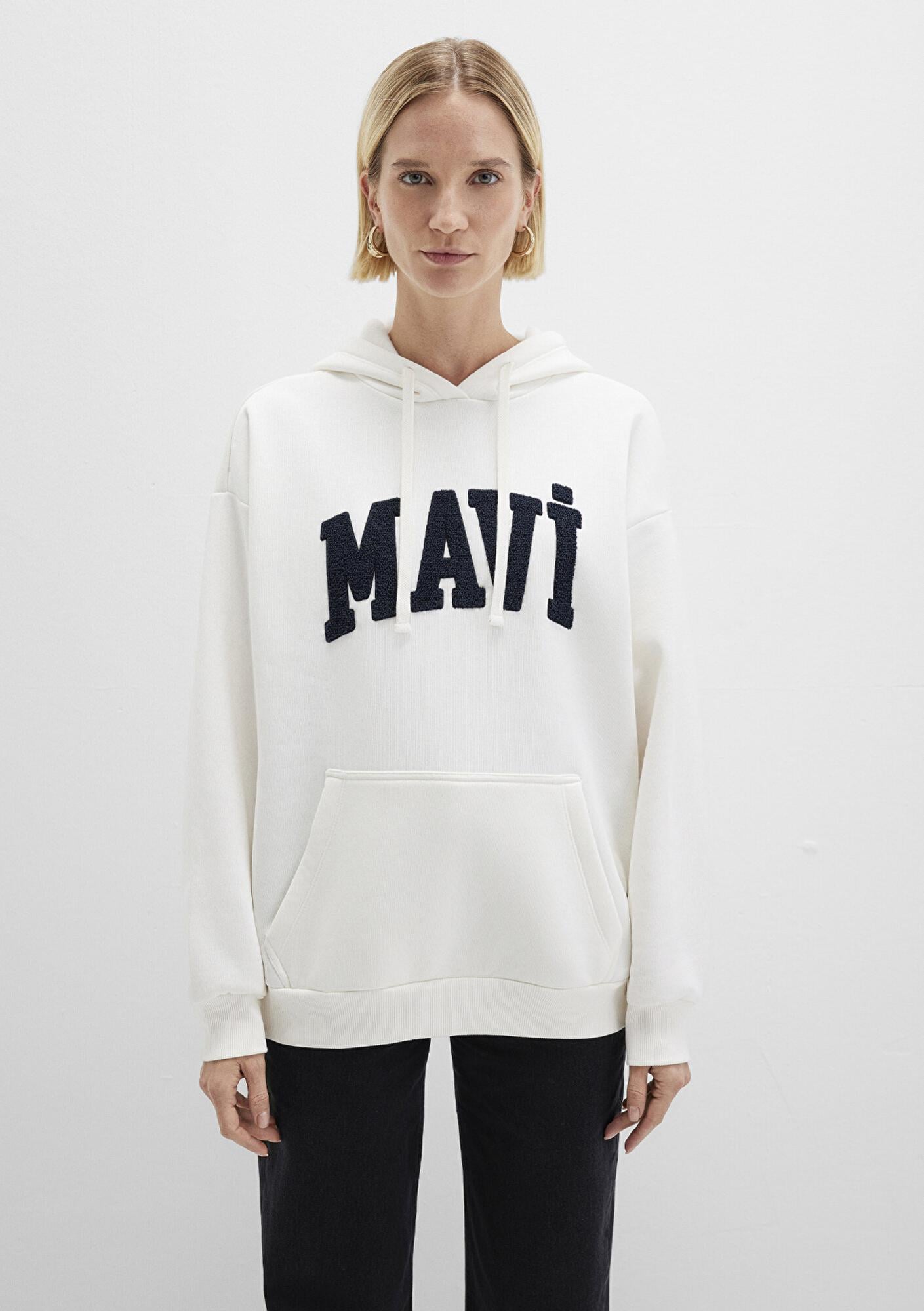 Mavi Mavi Logo Patchli Beyaz Sweatshirt 1S10175-80194