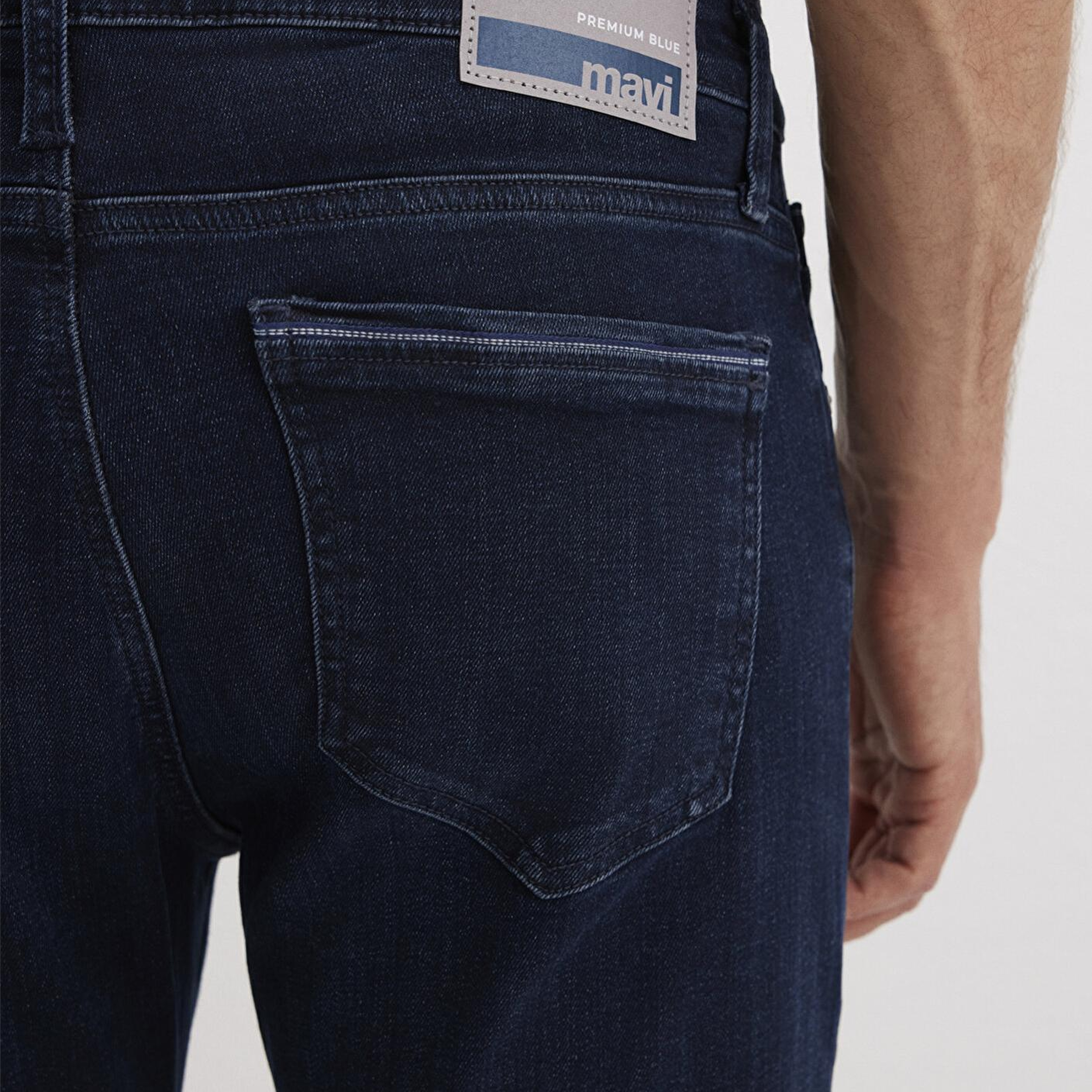 Mavi Marcus Premium Blue Mürekkep Mavisi Jean Pantolon 0035187841