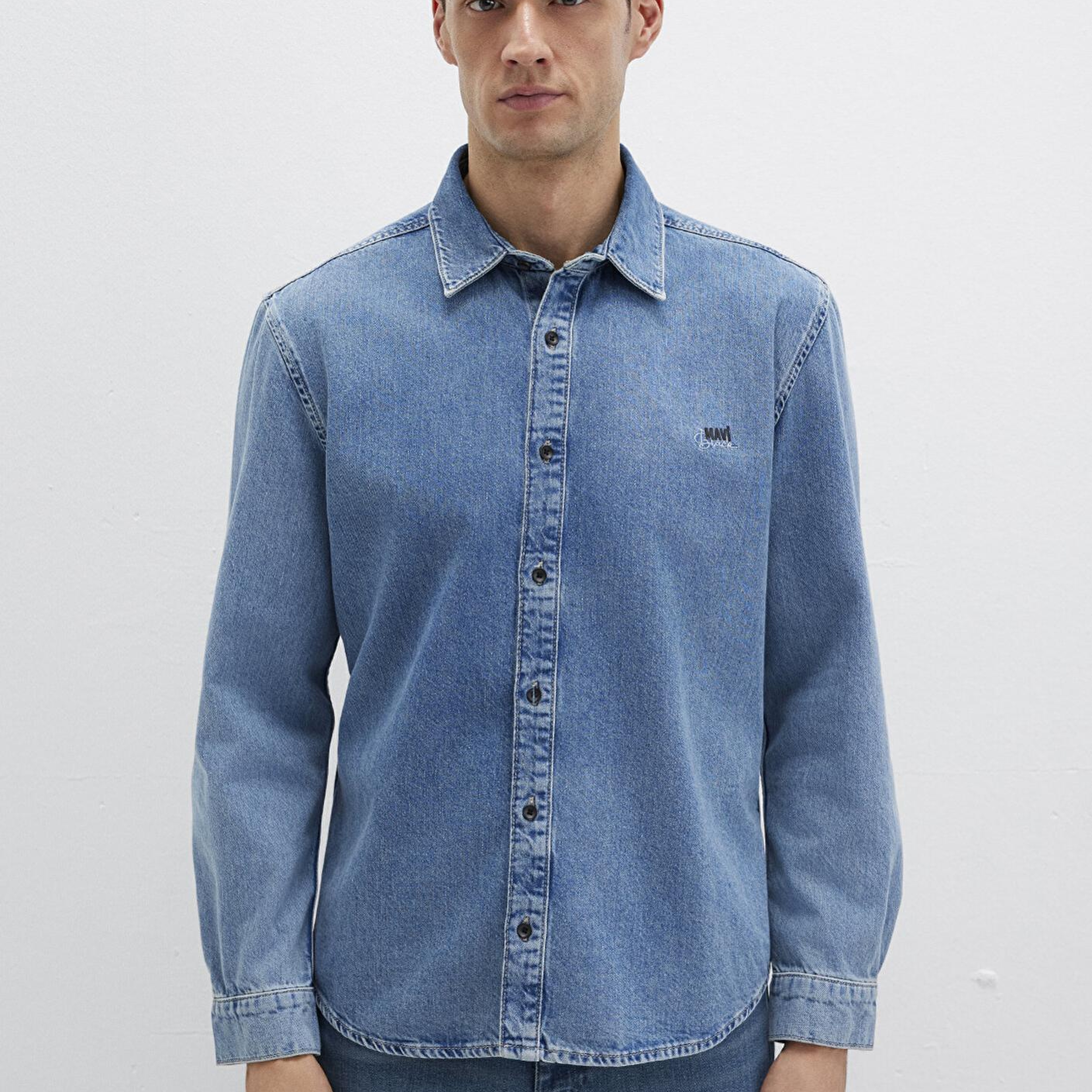 Mavi Roy Lux Black Puslu Açık Mavi Jean Gömlek Slim Fit / Dar Kesim 0210496-87937