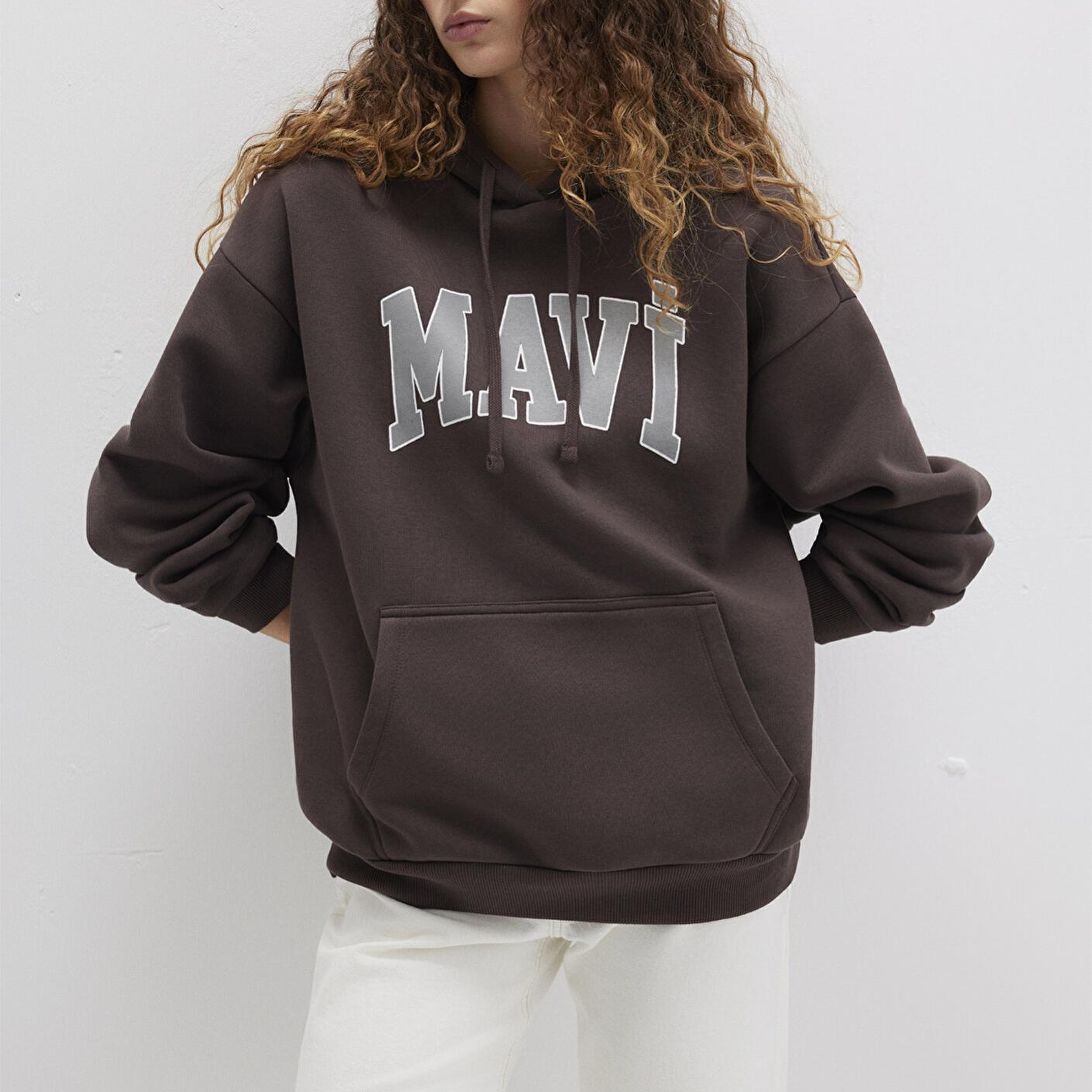 Mavi Mavi Logo Baskılı Kapüşonlu Kahverengi Sweatshirt 1600361-70222
