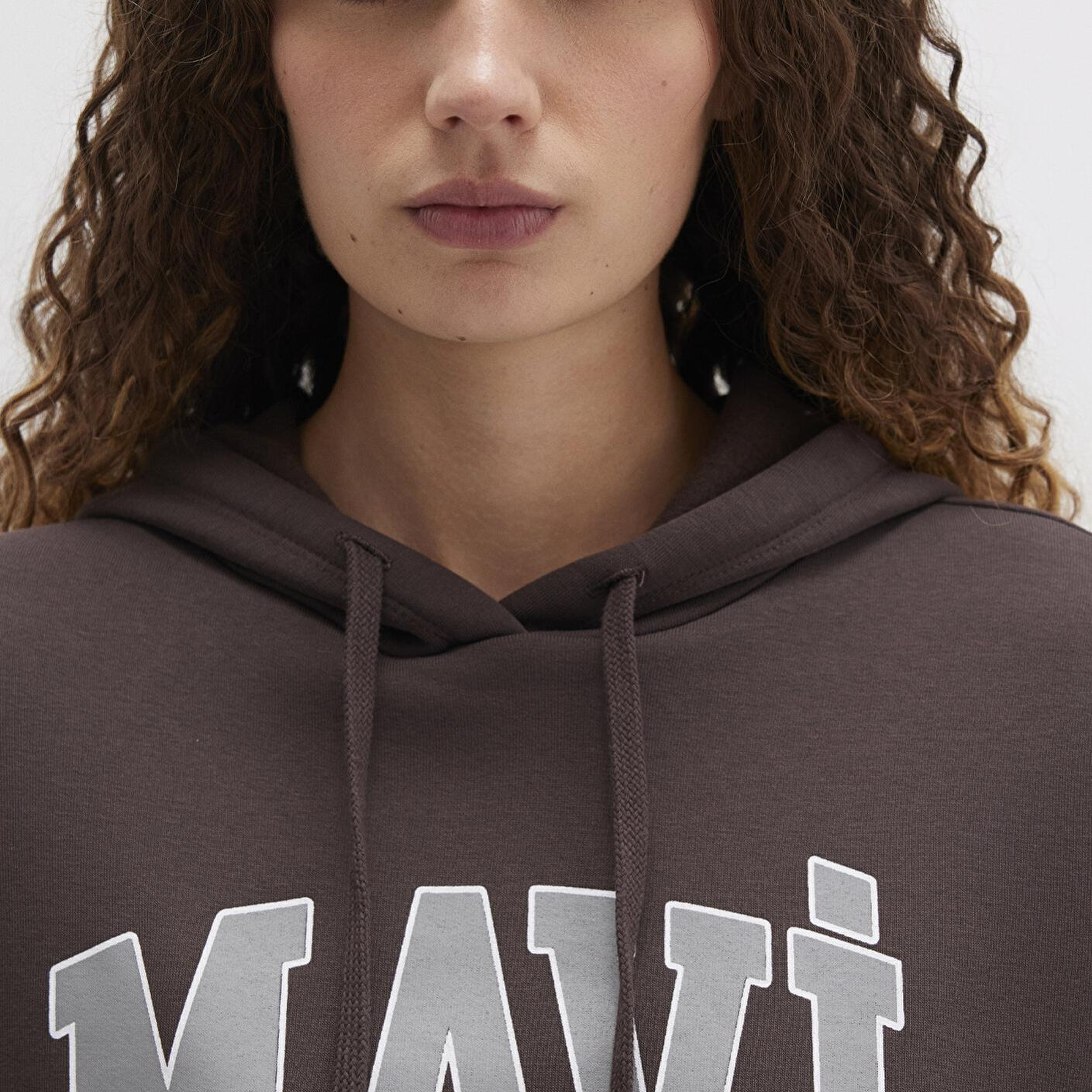 Mavi Mavi Logo Baskılı Kapüşonlu Kahverengi Sweatshirt 1600361-70222