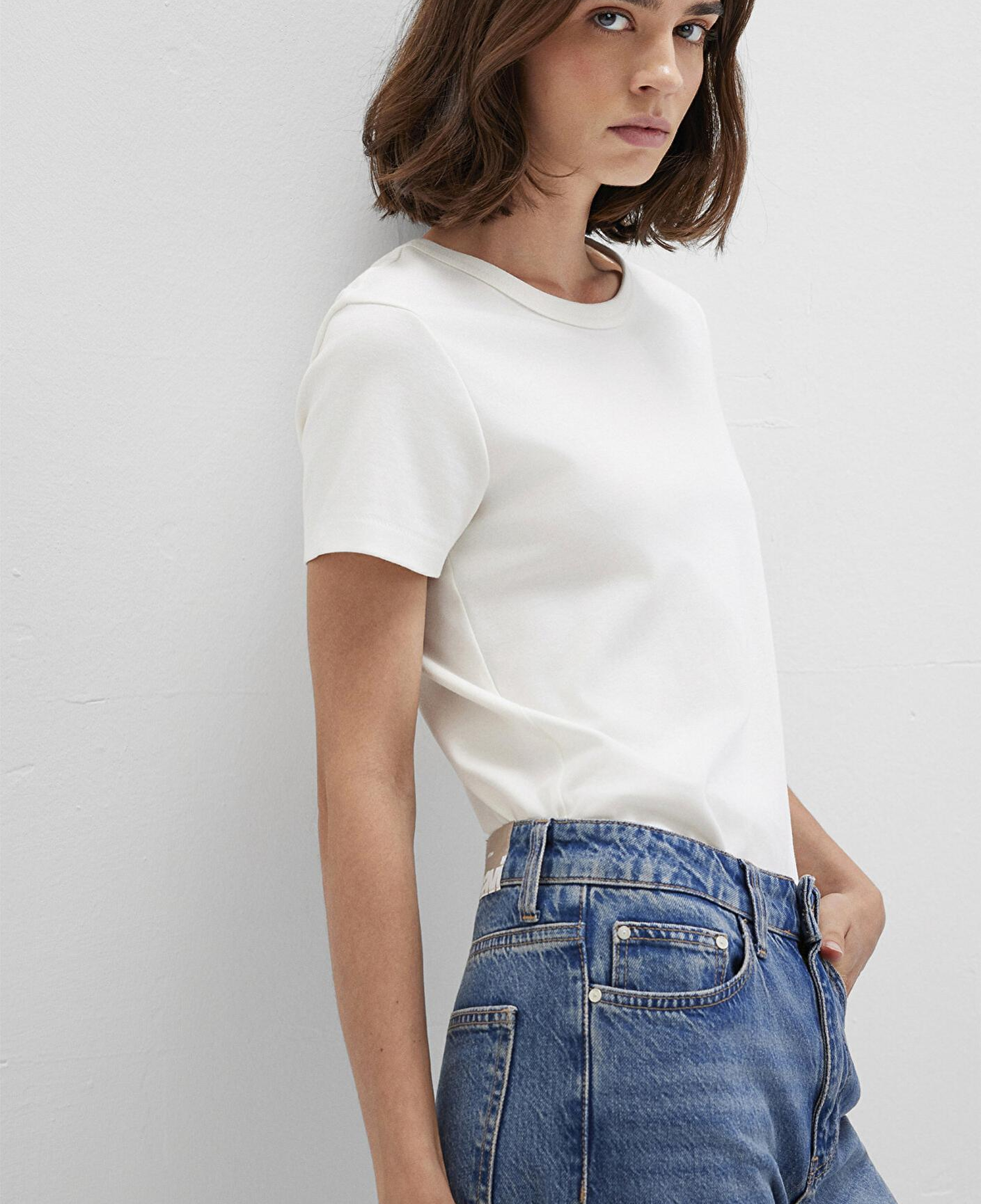 Mavi Bisiklet Yaka İnterlok Beyaz Basic Tişört Slim Fit / Dar Kesim 1612707-70057