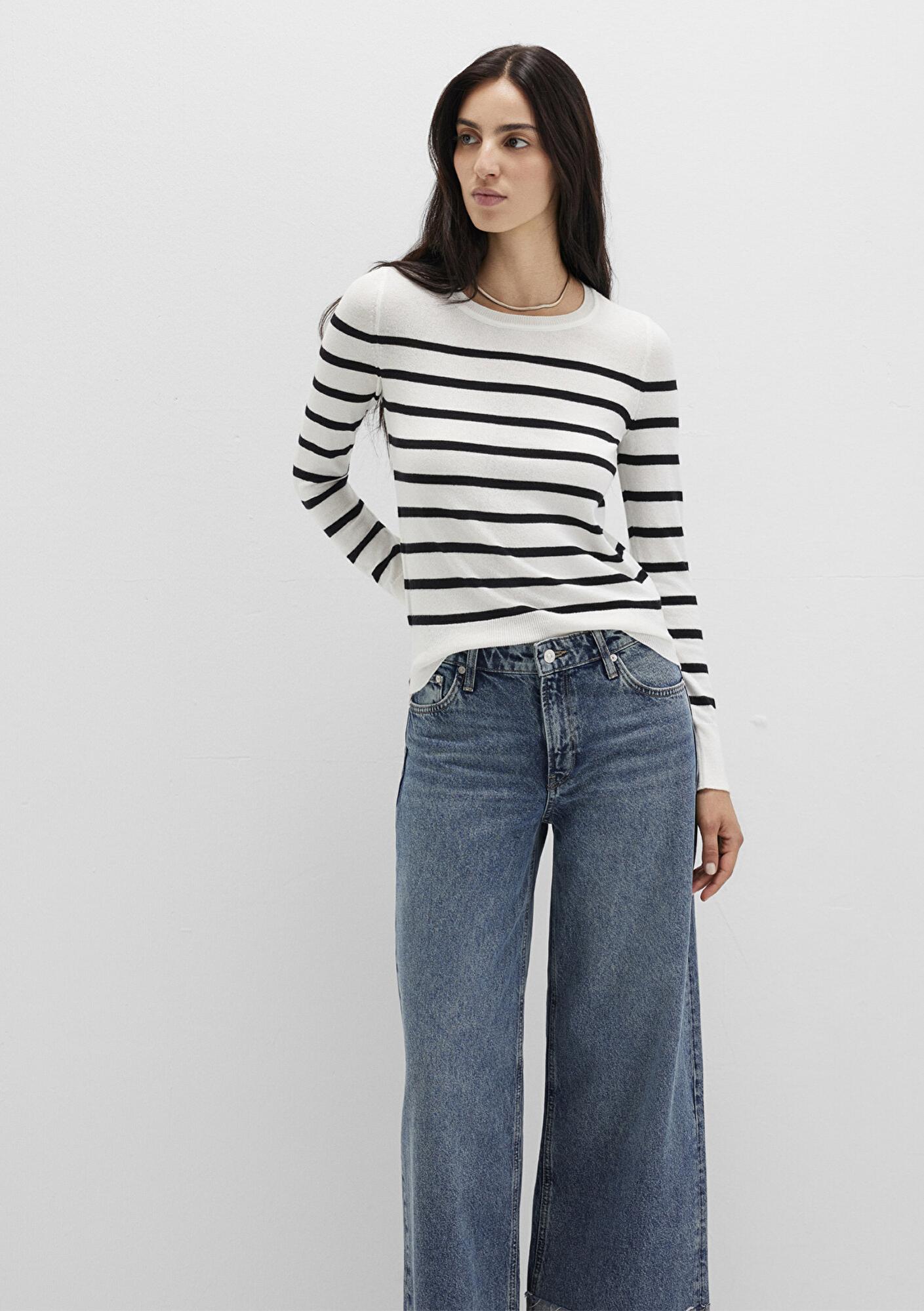 Mavi Bisiklet Yaka Çizgili Siyah Kazak Slim Fit / Dar Kesim 1710545-85407