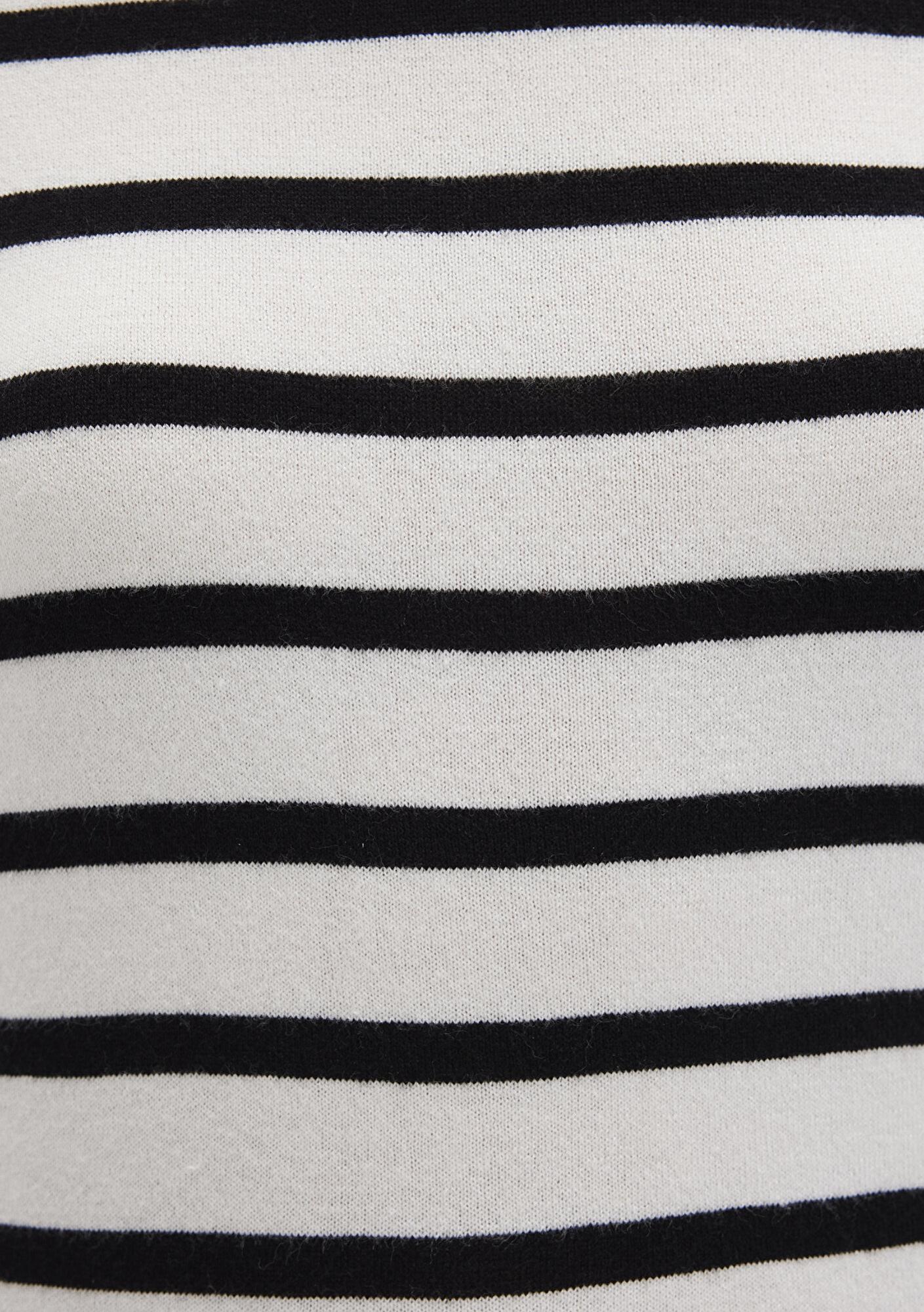 Mavi Bisiklet Yaka Çizgili Siyah Kazak Slim Fit / Dar Kesim 1710545-85407